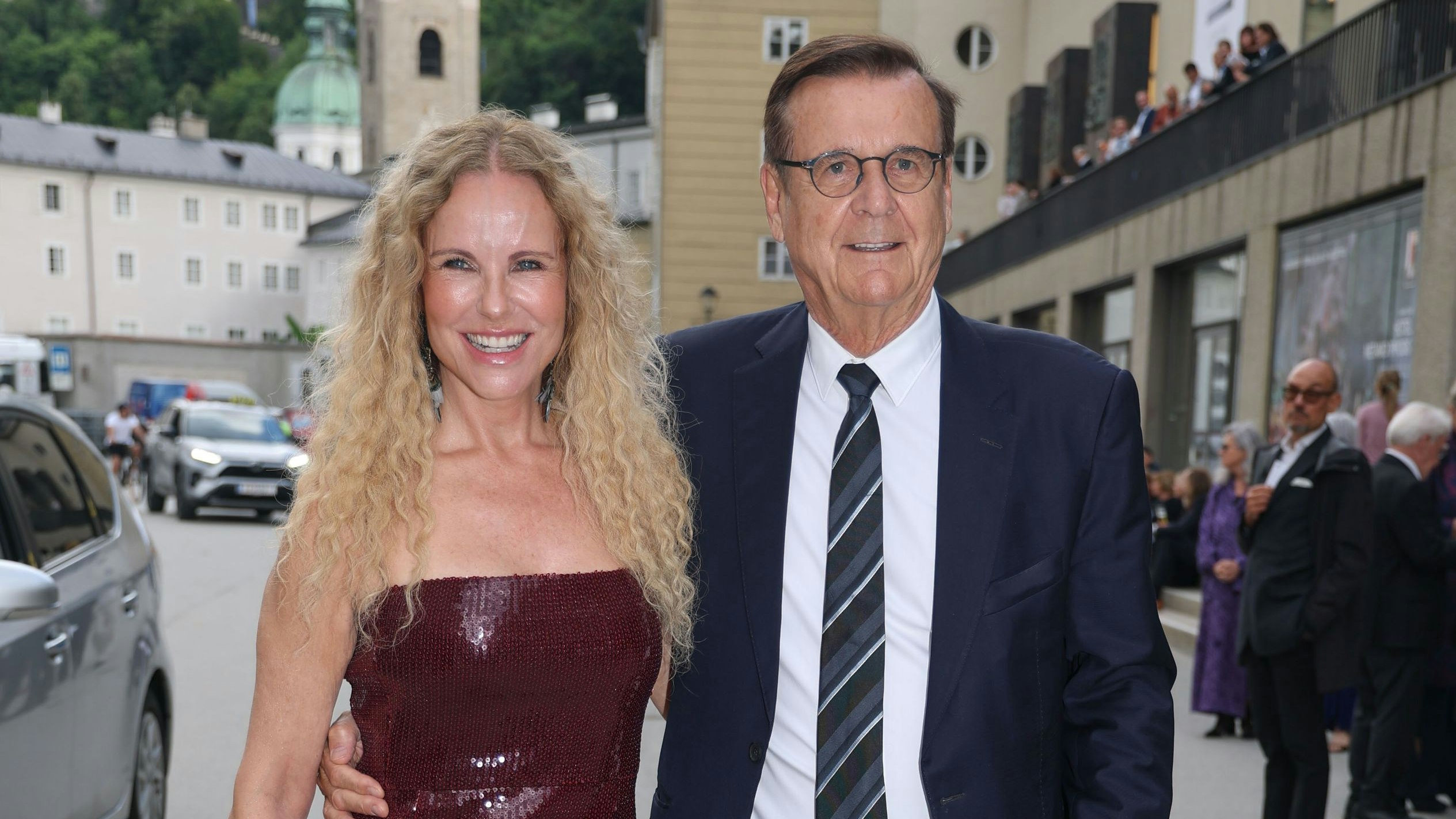 Heute.at - Überraschend! Erste Bilder von Burkards Hochzeitslook