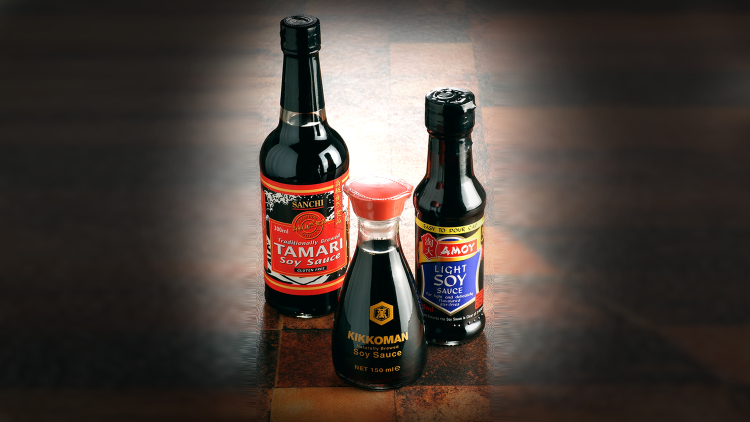 Wo die Sojasauce gelagert wird, wirkt sich auf ihren Geschmack und Haltbarkeit aus.