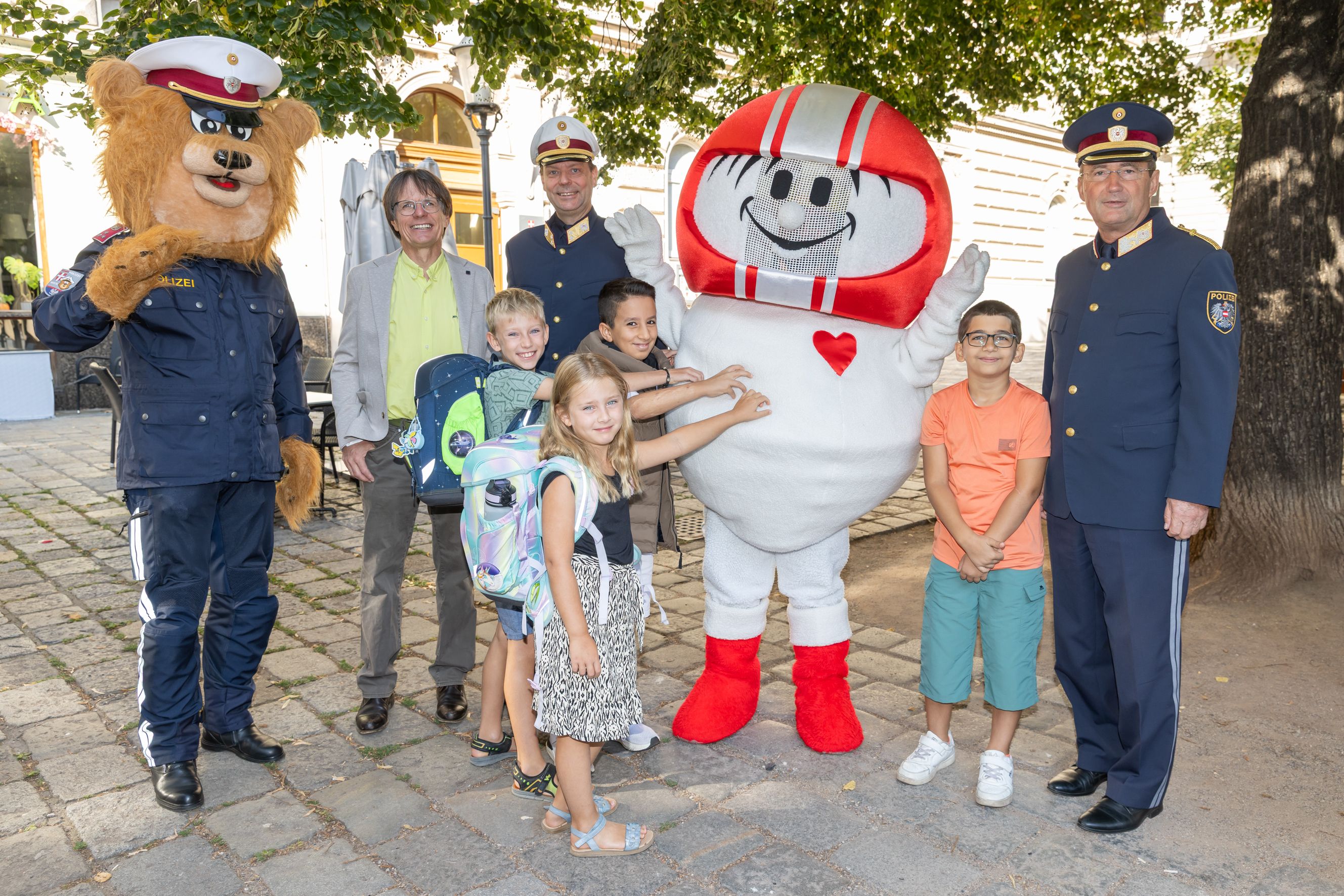 Heute.at - Helmi ist schon 45 und immer noch da