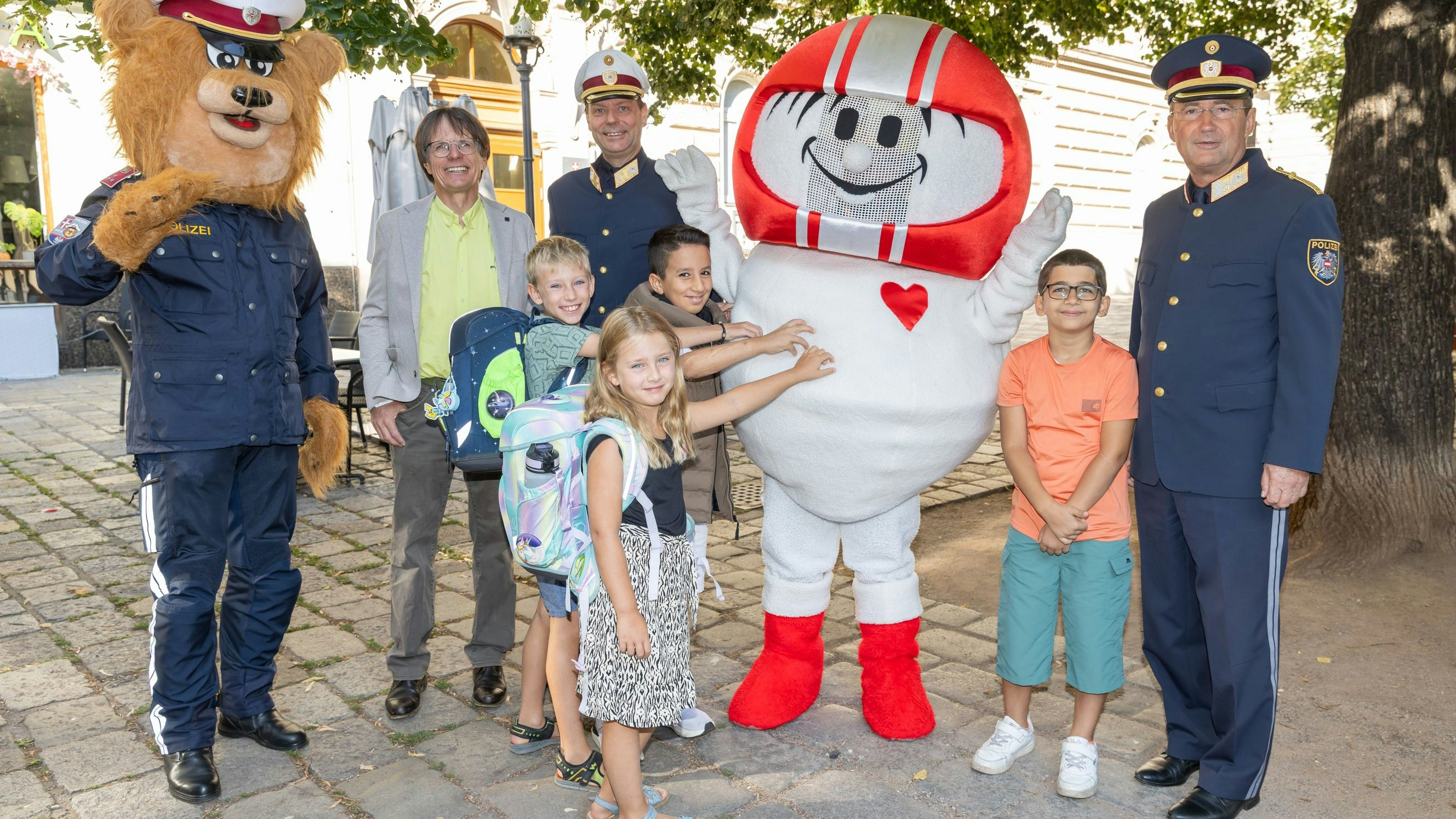 Heute.at - Helmi ist schon 45 und immer noch da