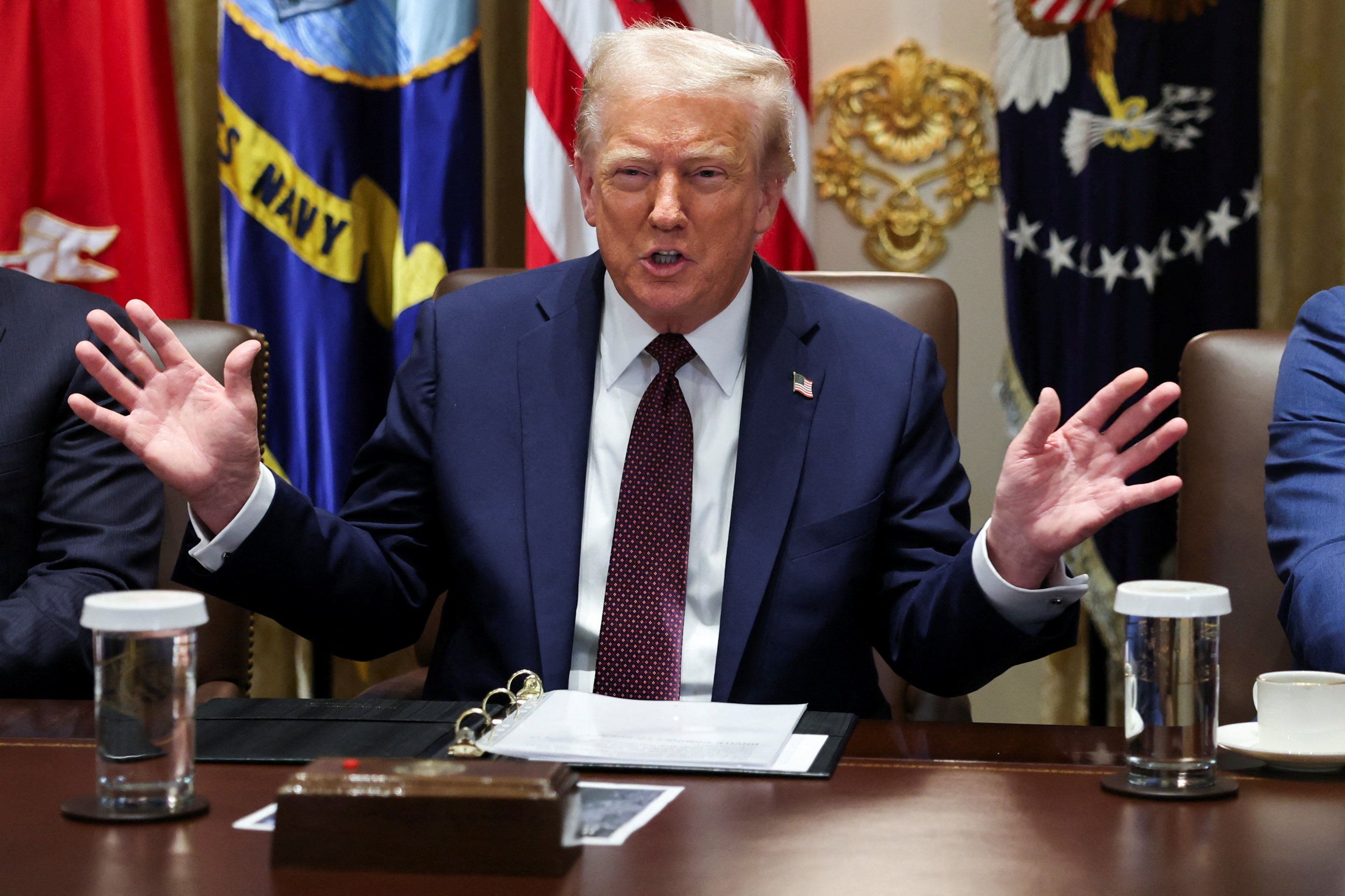 Am Dienstagabend (MESZ) will Trump eine Pressekonferenz halten. Über den Inhalt gibt es derzeit nur ungenaue Angaben und Spekulationen.