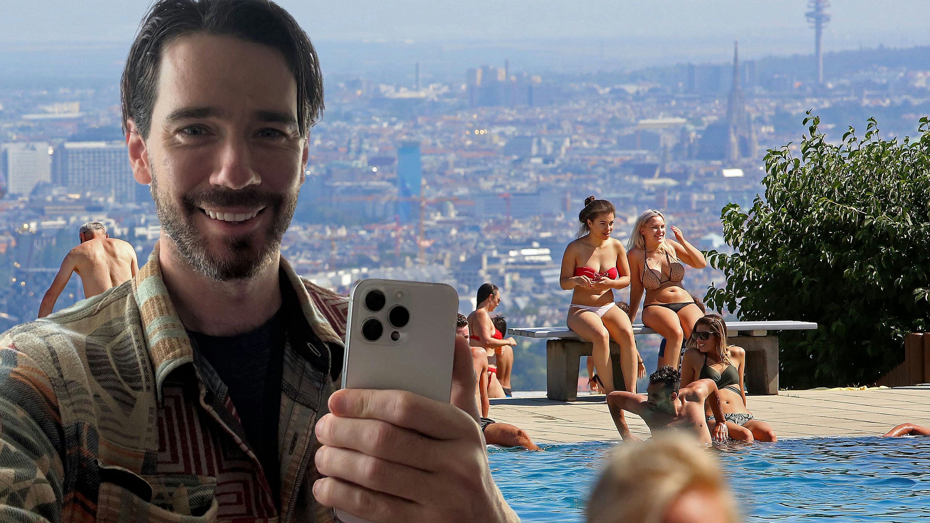 Nach dem iPhone-Drama meldet sich die Stadt Wien: Ein Mitarbeiter sei unschuldig, der Verdacht habe sich nicht erhärtet.Gerhard Deutsch / KURIER / picturedesk.com / z.v.g. ("Heute"-Montage)