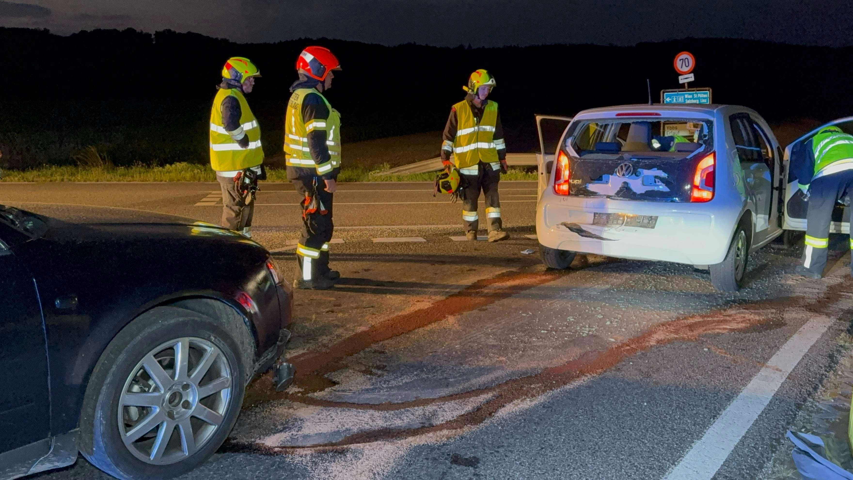 Heute.at - Crash am frühen Morgen – Autofahrer liegt im Spital