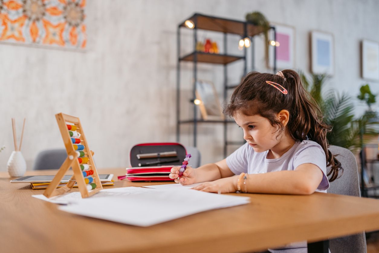 Heute.at - Wettbewerb bis 30.9.: Schulweg malen und gewinnen