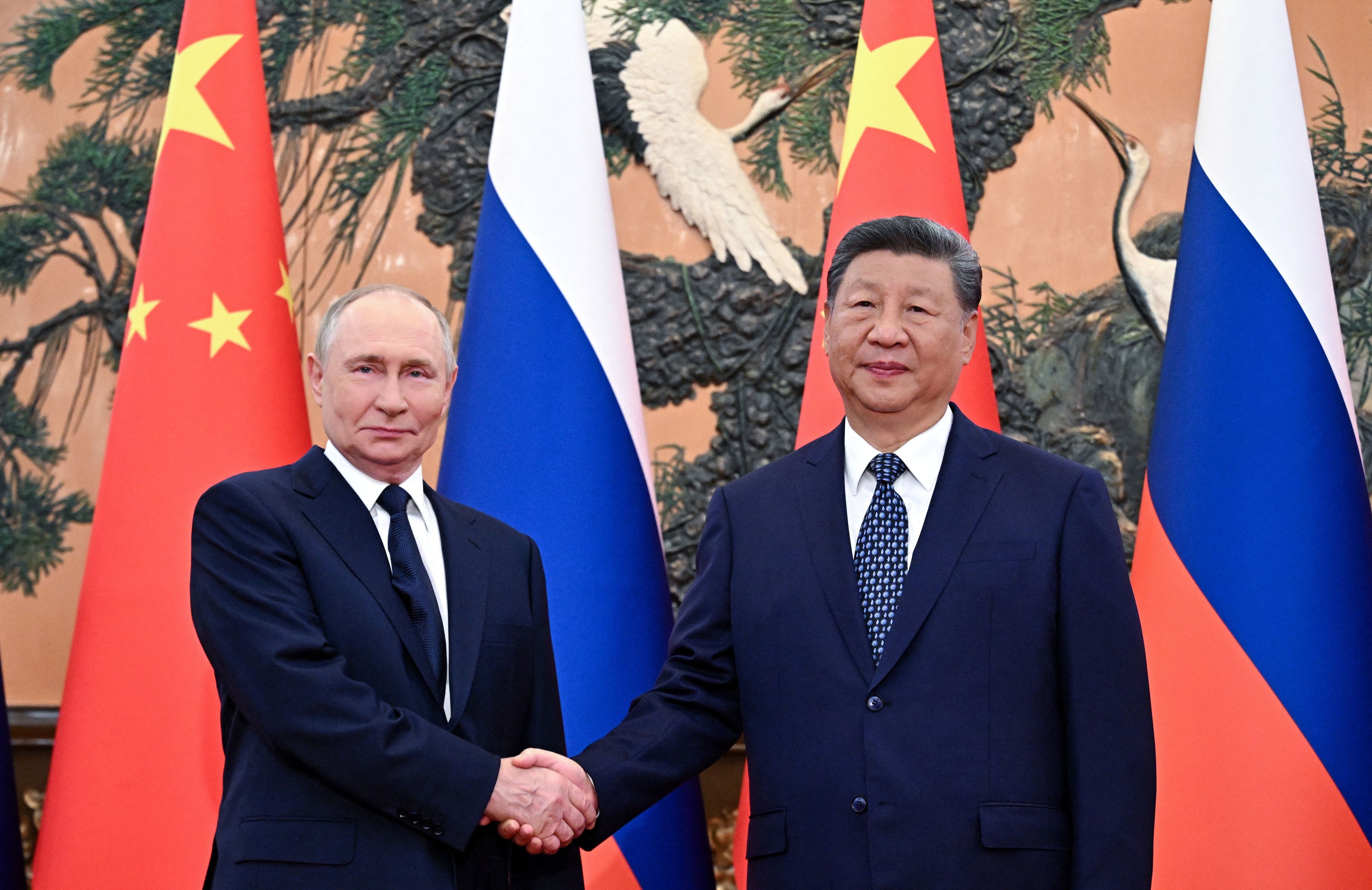 Russian President Vladimir Putin and Chinese President Xi Jinping pose for photos before their meeting in Beijing, China September 2, 2025. Sputnik/Sergey Bobylev/Pool via REUTERS ATTENTION EDITORS - THIS IMAGE WAS PROVIDED BY A THIRD PARTY.