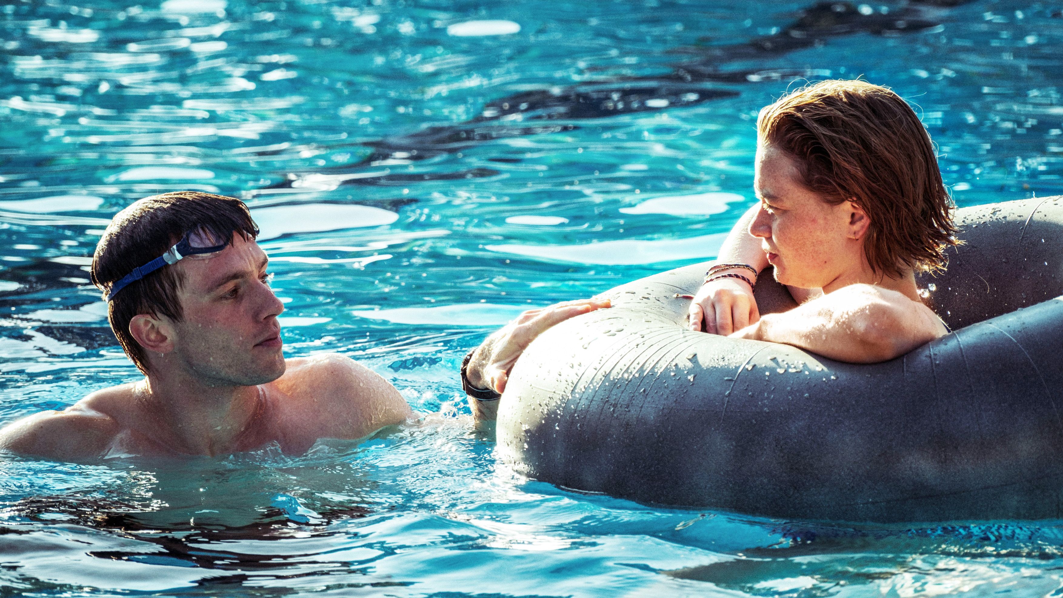 Jannis Niewöhner (Viktor) und Luna Wedler (Tilda) treiben in der Roman-Verfilmung von 