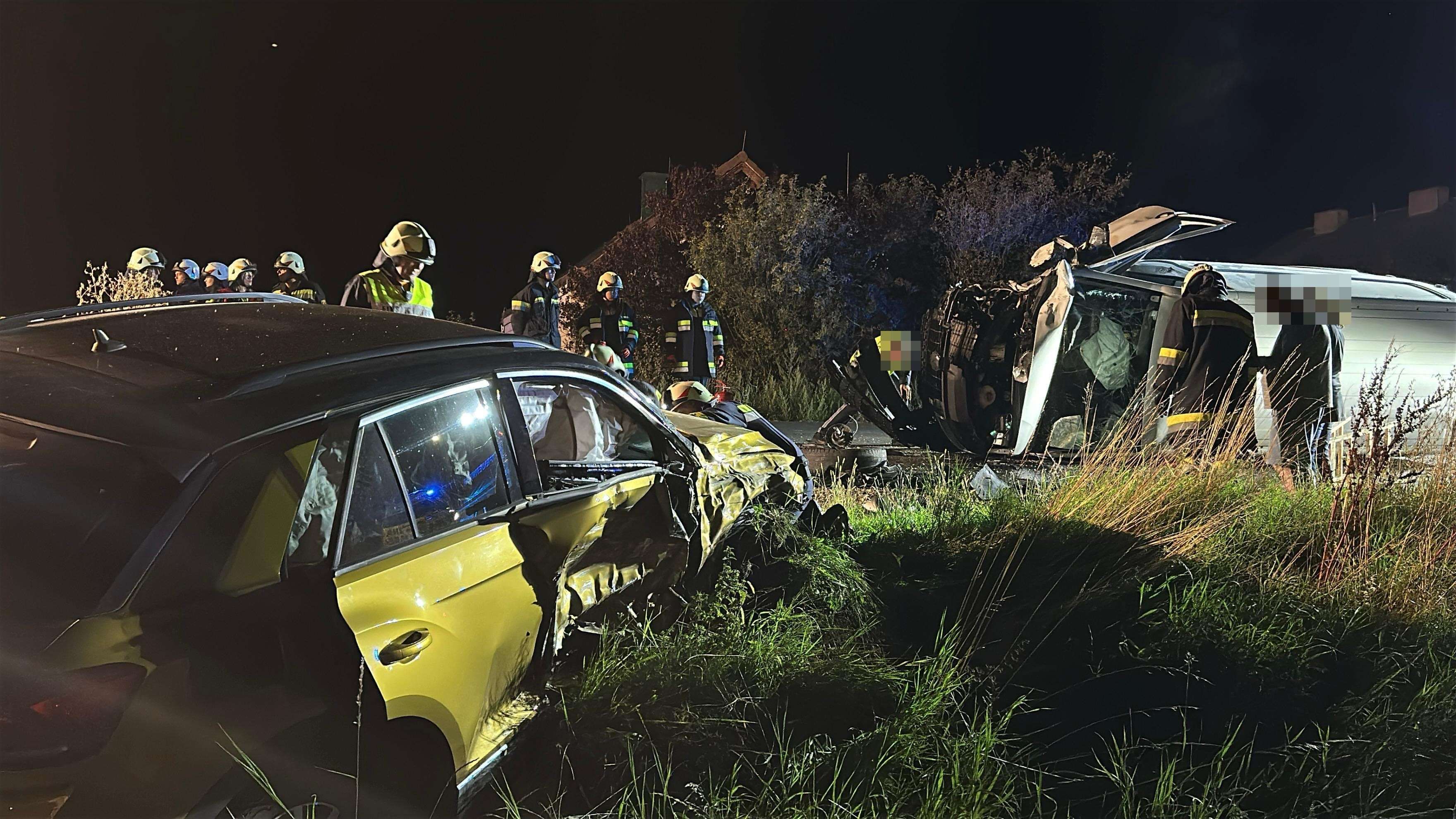 Bei dem Unfall wurden mehrere Personen verletzt.