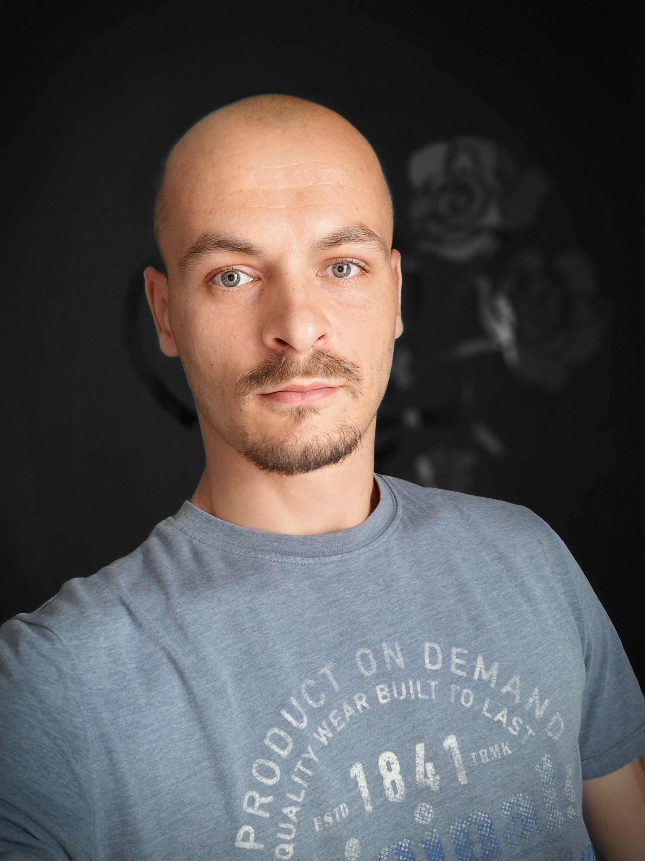 Gabriel T. kämpft mit den gestiegenen Wohnkosten.