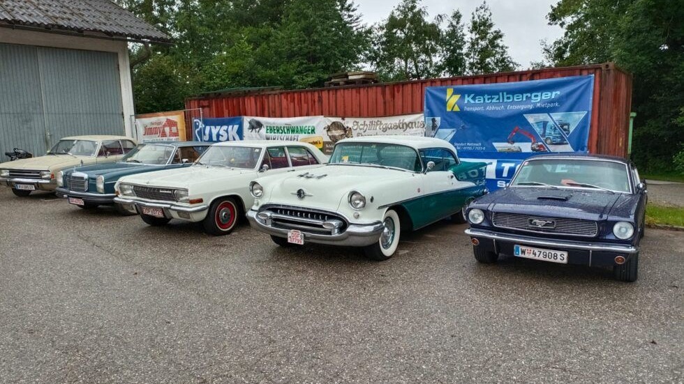 Heute.at - Beauty Contest: Hier messen sich alte PS-Schönheiten