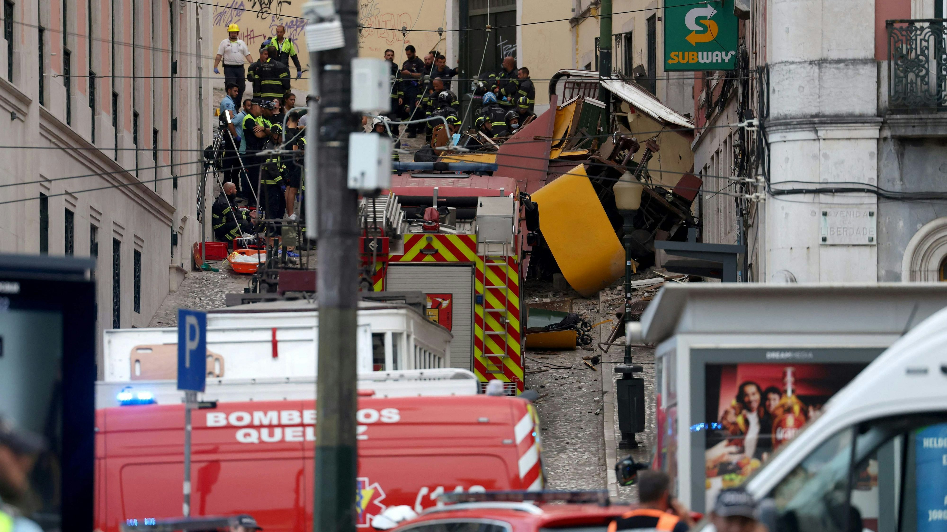 Heute.at - Touristenattraktion in Lissabon entgleist – 15 Tote