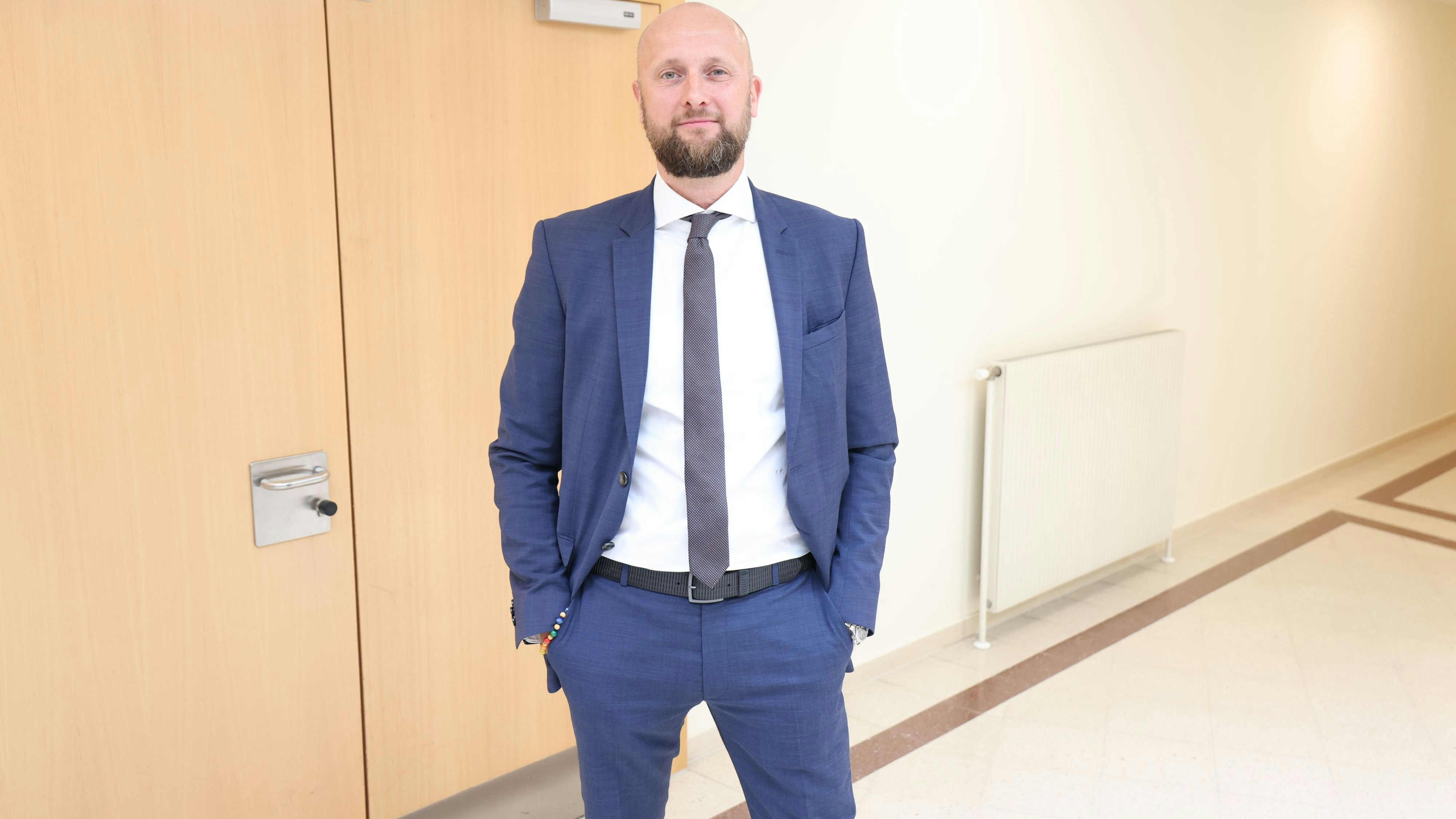 Top-Anwalt Florian Kreiner vor der zweiten Verhandlung am Wiener Landesgericht.