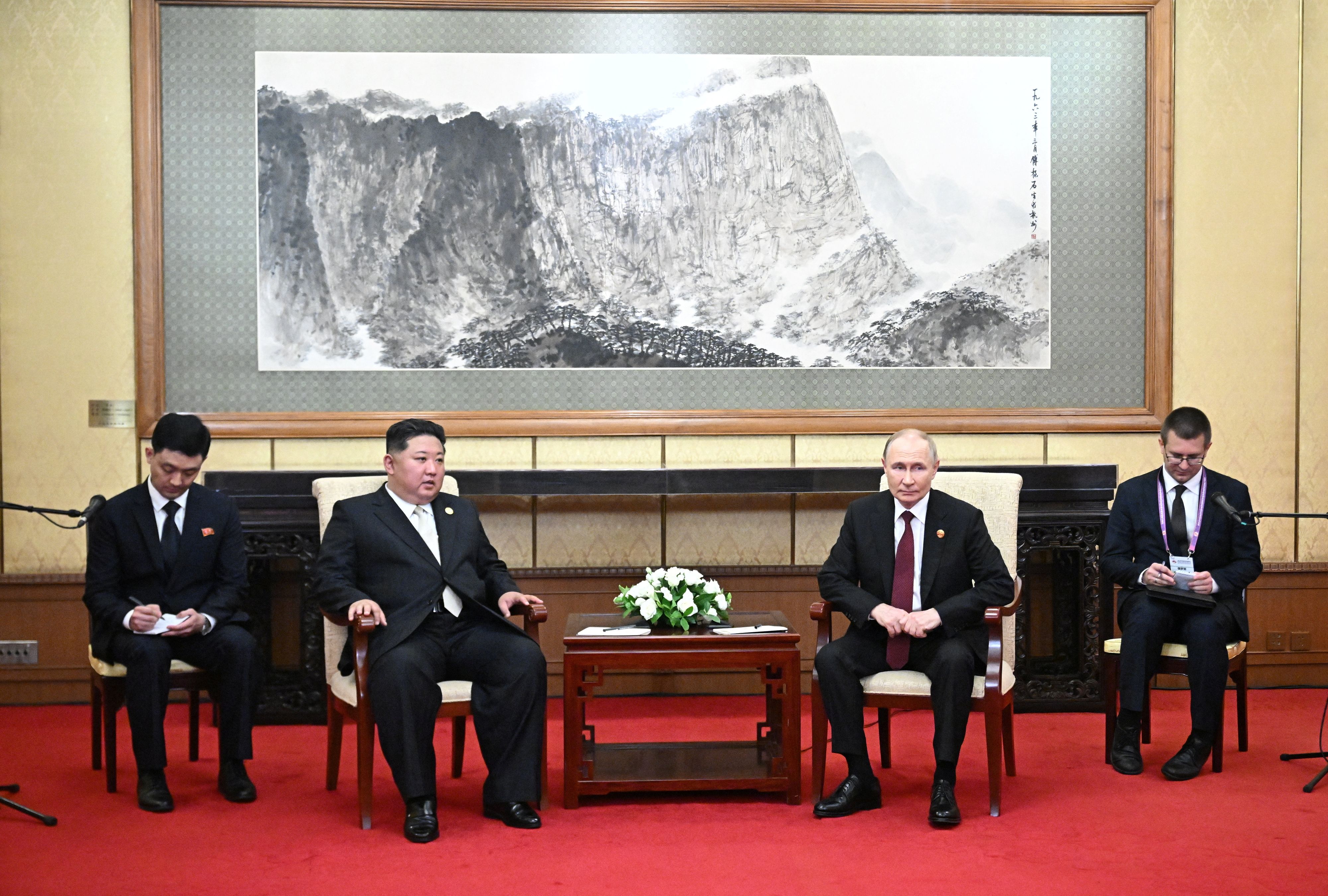 In Peking kam es zum Treffen zischen Kim Jong-un und Wladimir Putin. 