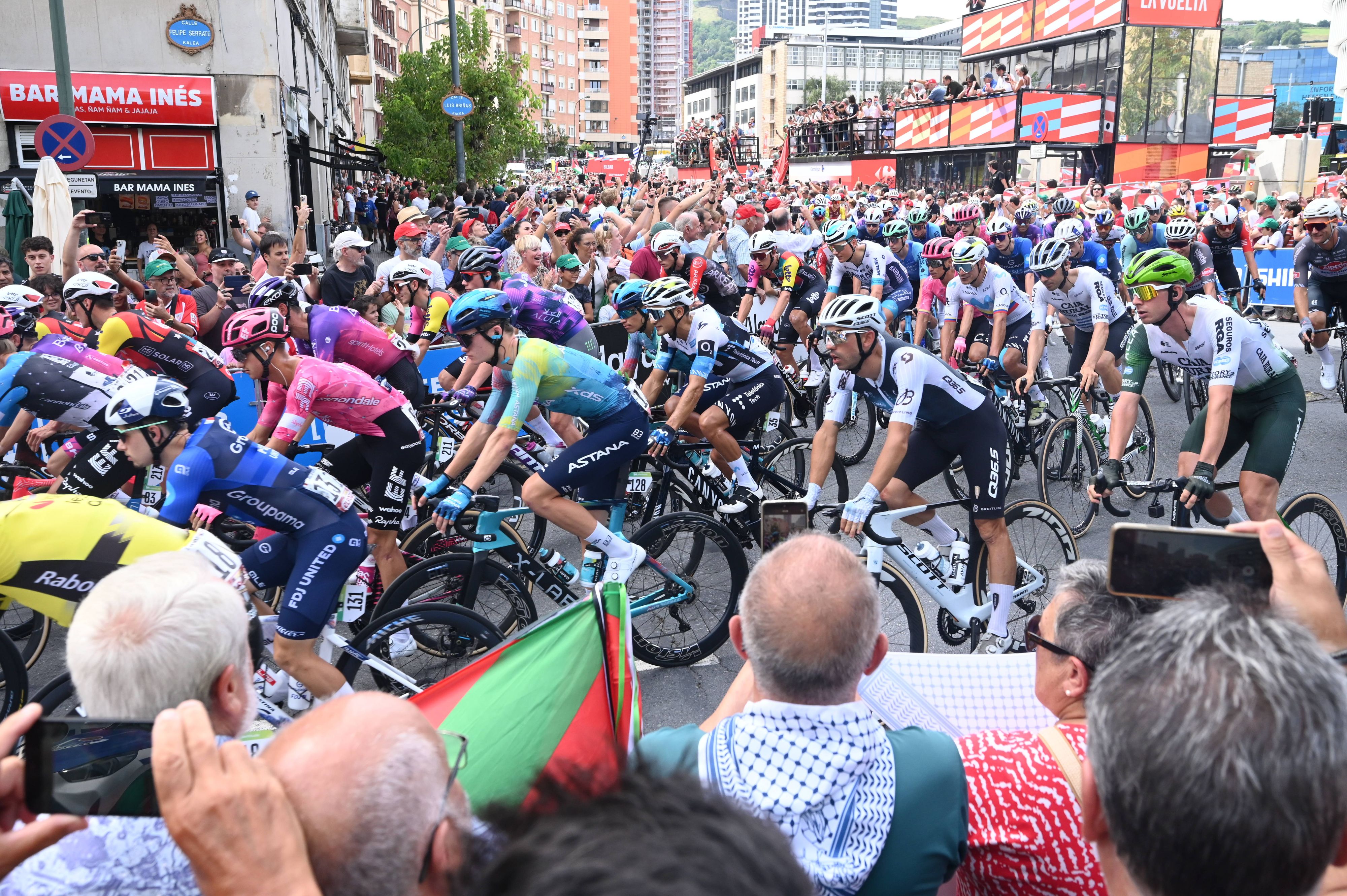 Die elfte Etappe der Vuelta endete im Chaos. 