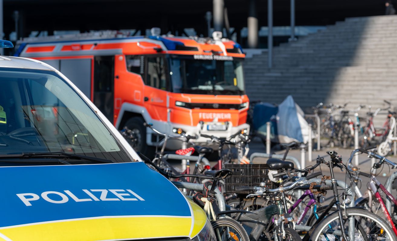 Einsatzkräfte sind bereits vor Ort. (Symbolbild)