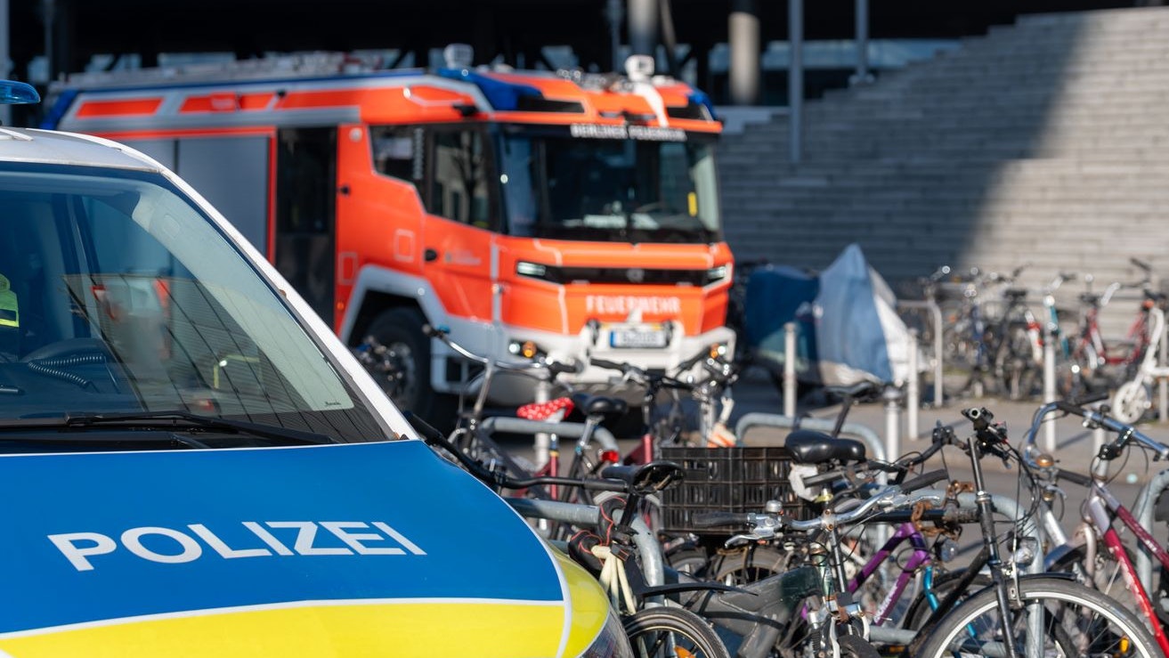 Einsatzkräfte sind bereits vor Ort. (Symbolbild)