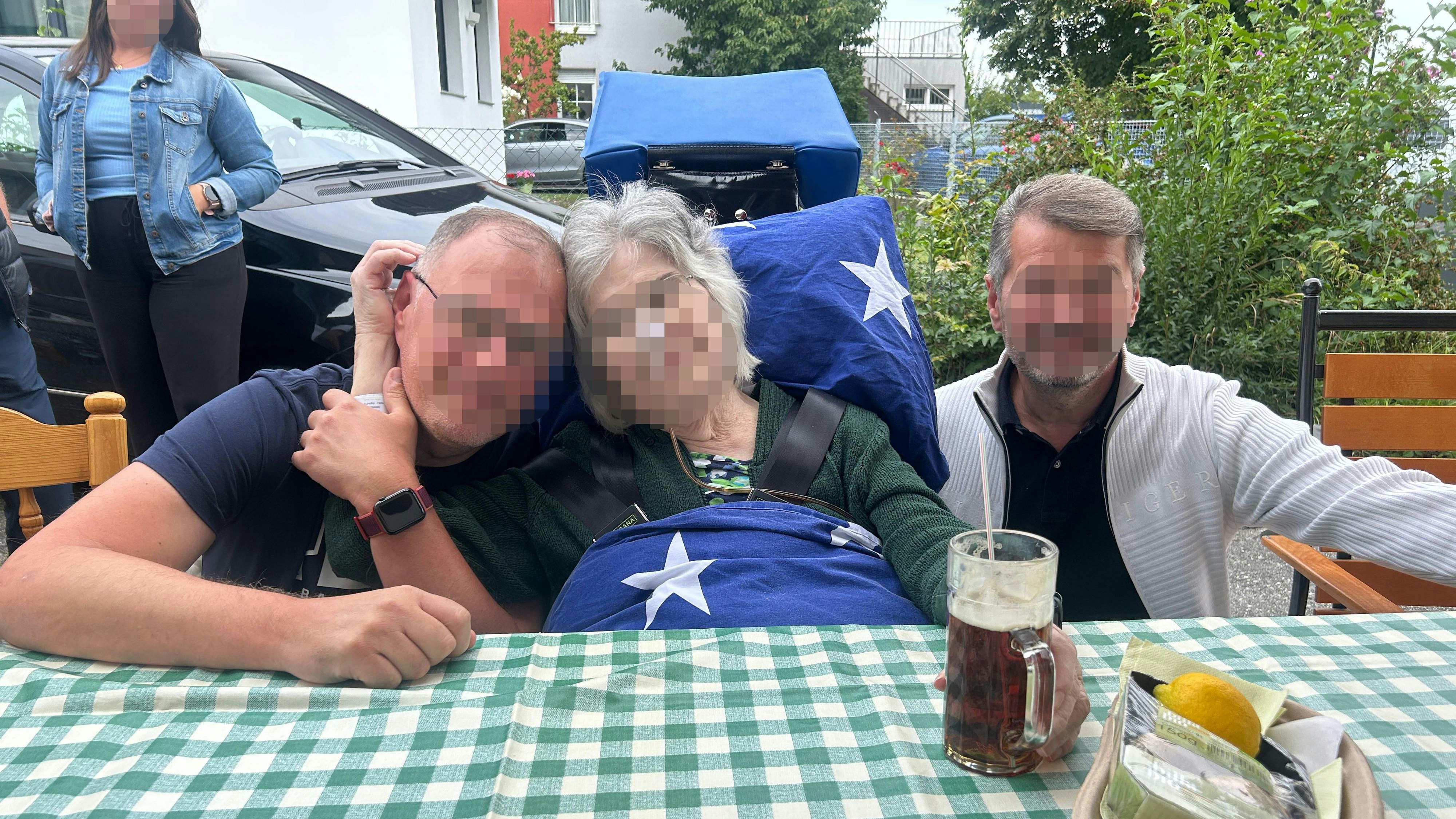 Herta konnte dank des Vereins "Rollende Engel" noch ein Familienfest erleben.