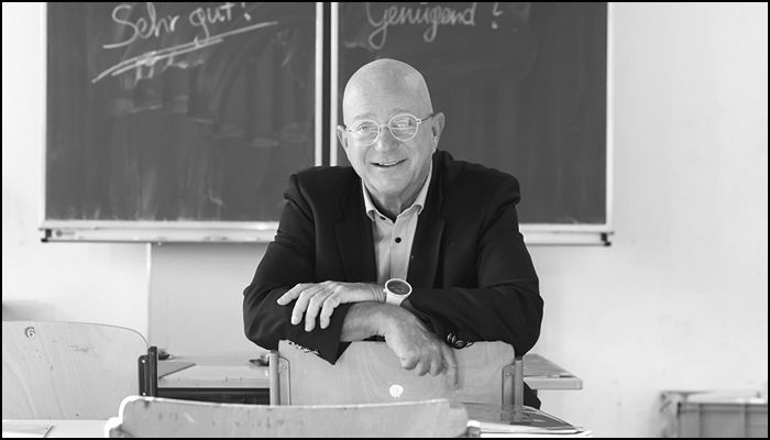 Niki Glattauer ist am Donnerstag, 4. September 2025 verstorben. Er hatte sich für einen selbstbestimmten Tod in Wien entschieden.