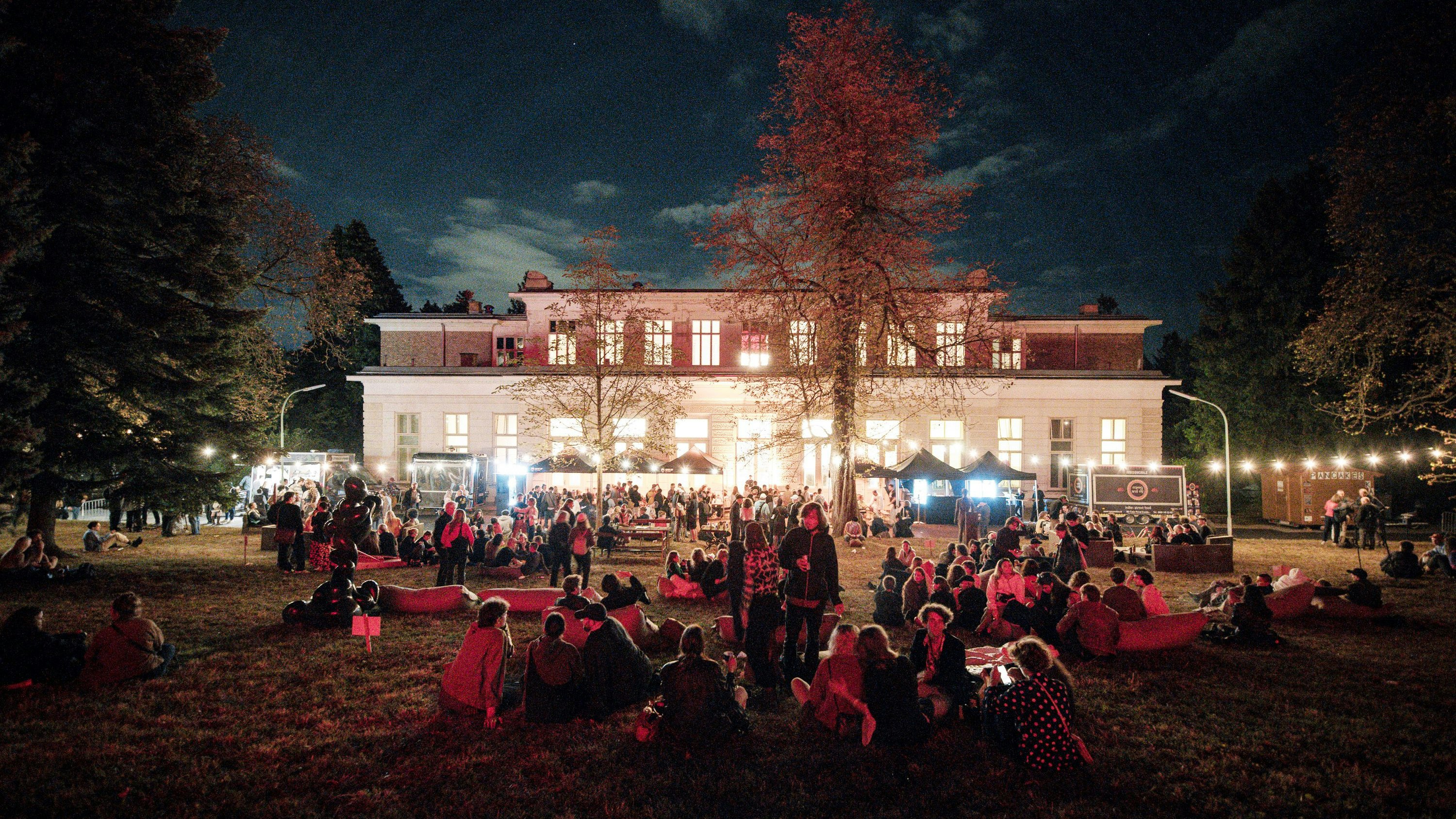Heute.at - Mit Heute zur schrägen Kunstmesse Parallel Vienna