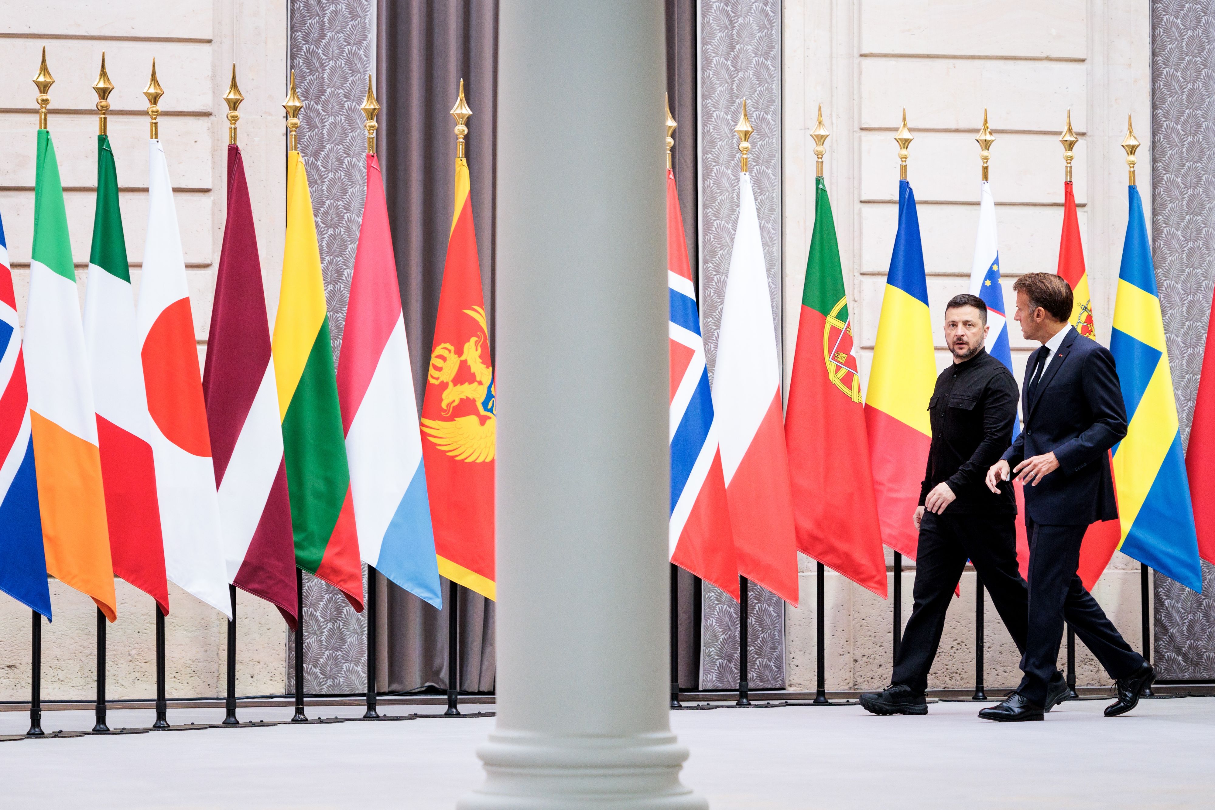 Emmanuel Macron und&nbsp;Wolodymyr Selenskyj (li.) am Donnerstag bei Beratungen der sogenannten 