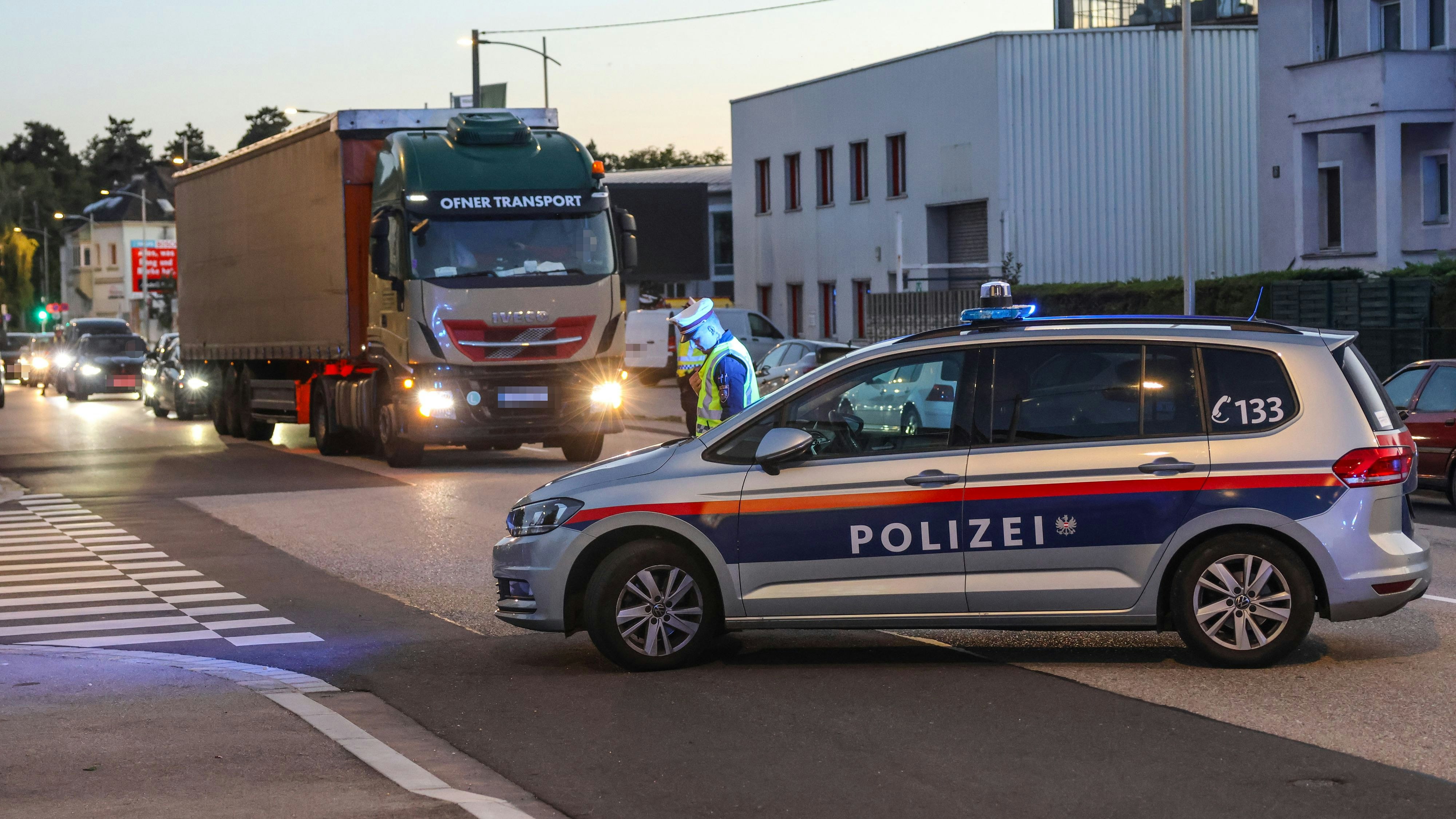 Heute.at - Stromausfall, Straßensperren – Großeinsatz in Linz