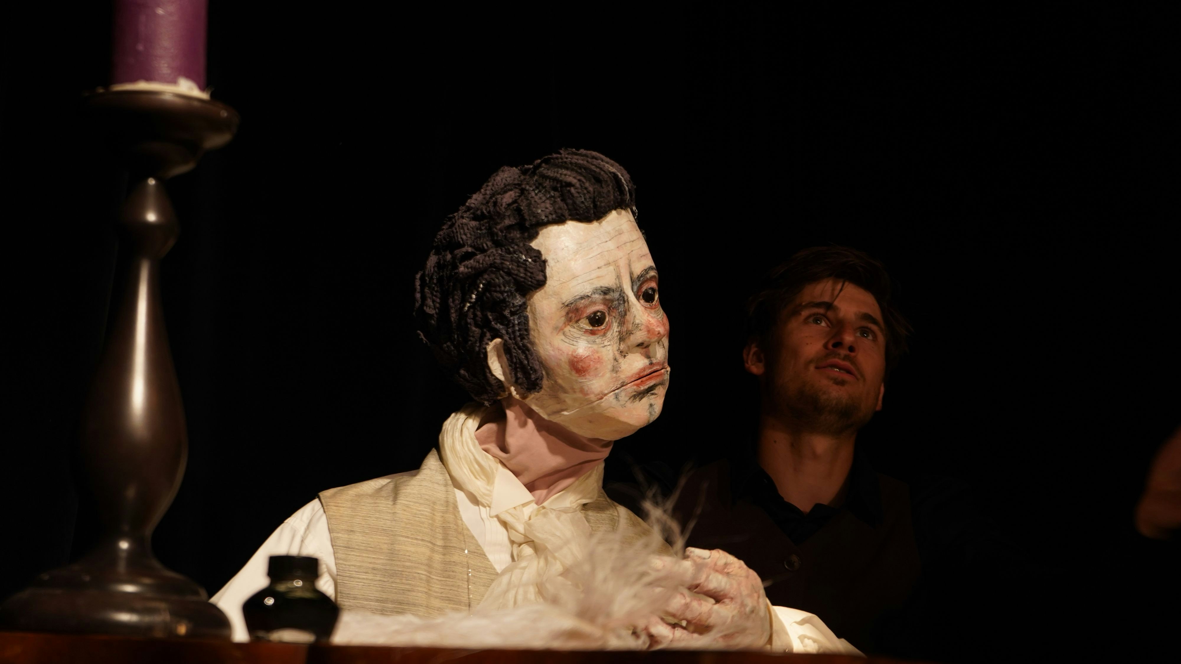 Heute.at - Gewinne Theaterkarten für SCHUBERTS SCHWEIGEN