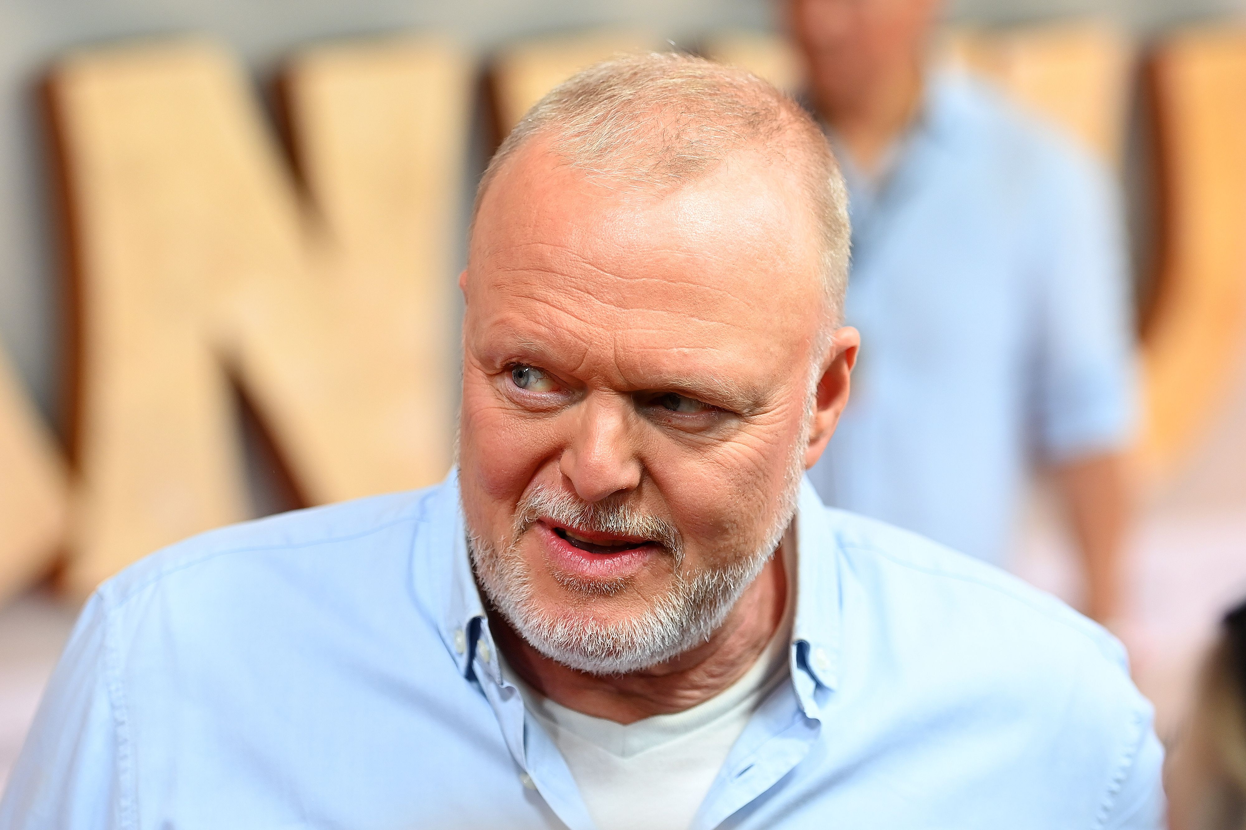 Stefan Raab scheint wieder etwas im Schilde zu führen.