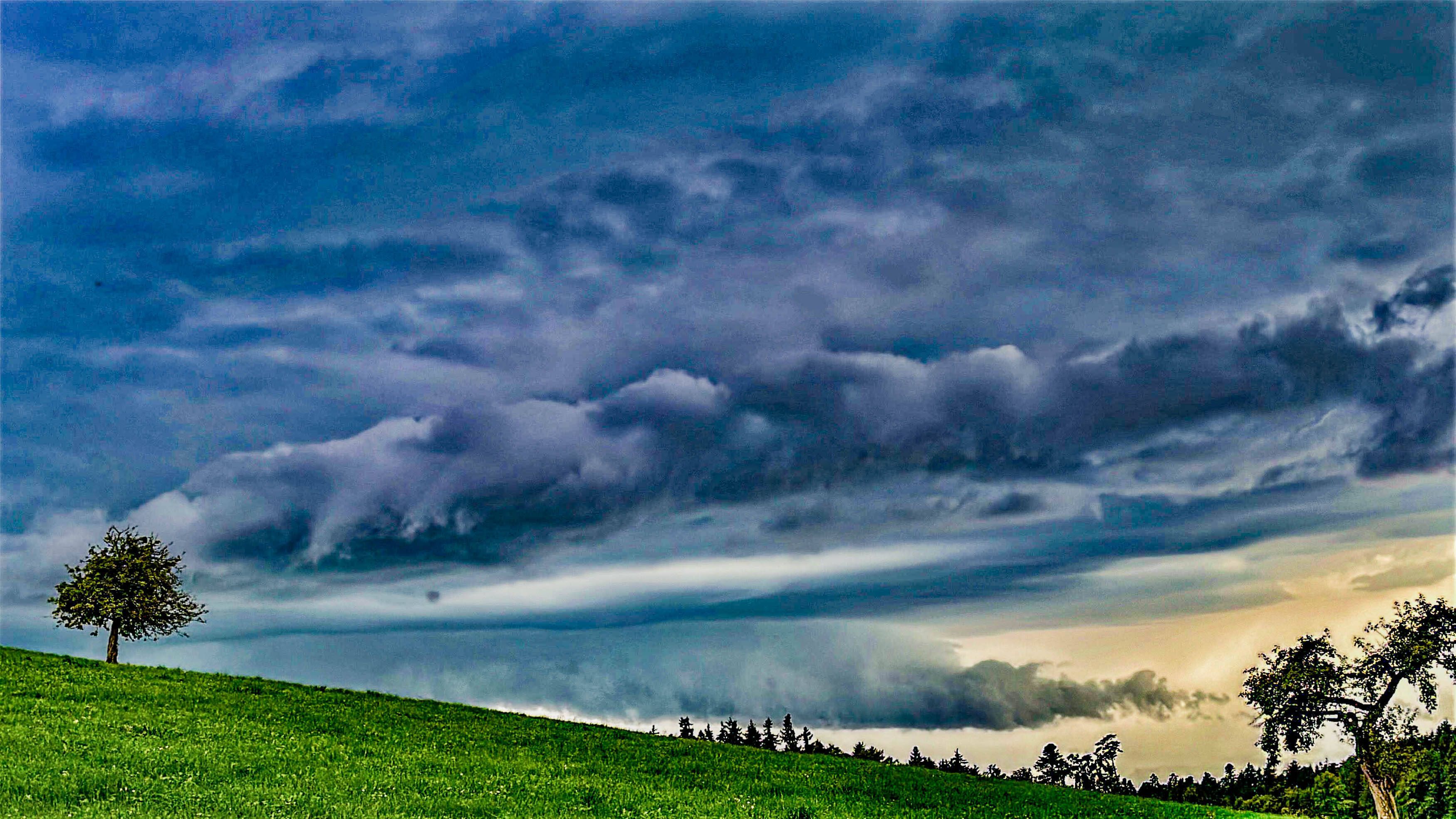 Gewitter steuern am Freitag auf Österreich zu.