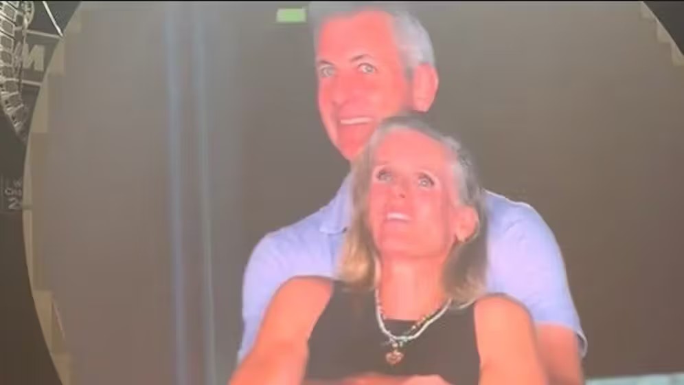 Heute.at - Kiss-Cam-Gate! Affäre reicht jetzt Scheidung ein