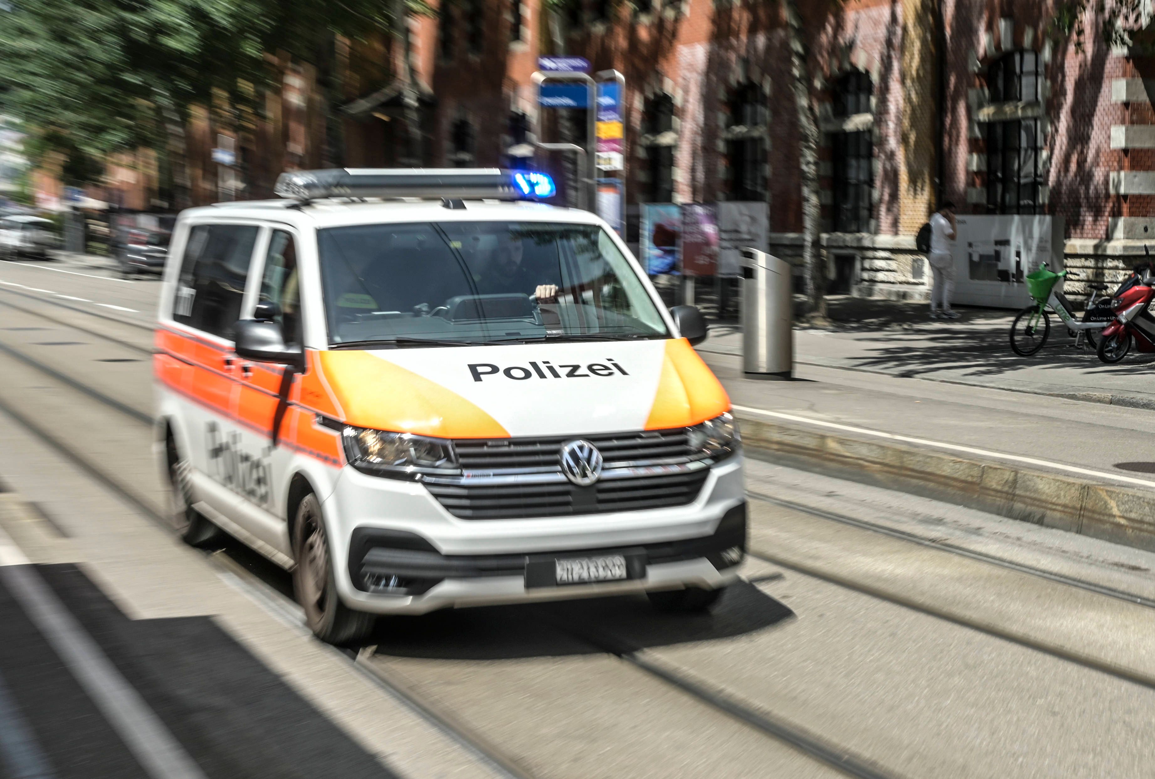 Laut der Polizei wurde bei dem Vorfall niemand verletzt. Symbolbild. 