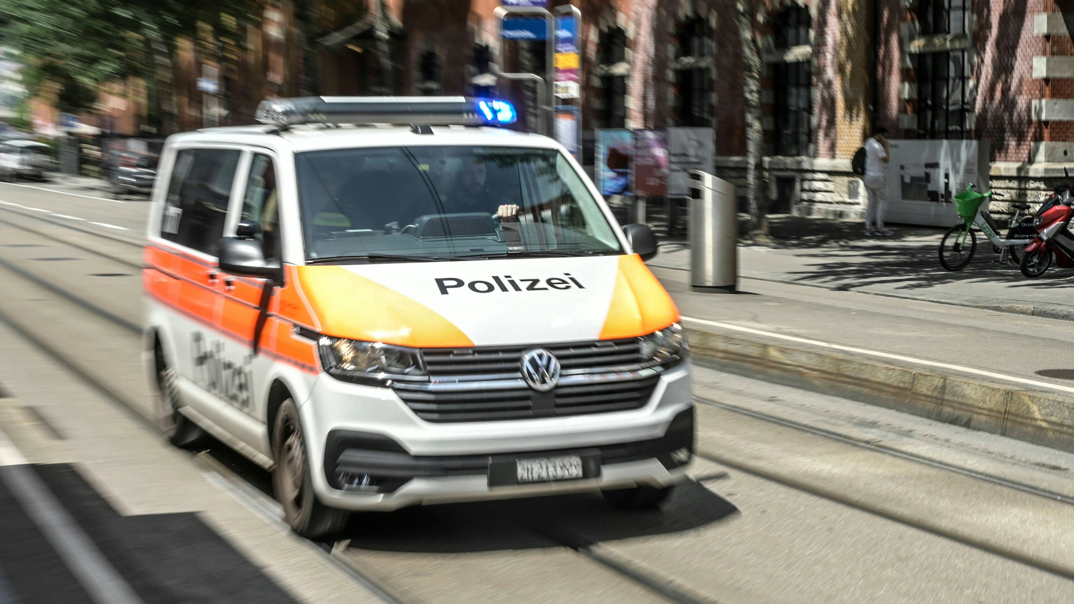 Laut der Polizei wurde bei dem Vorfall niemand verletzt. Symbolbild. 