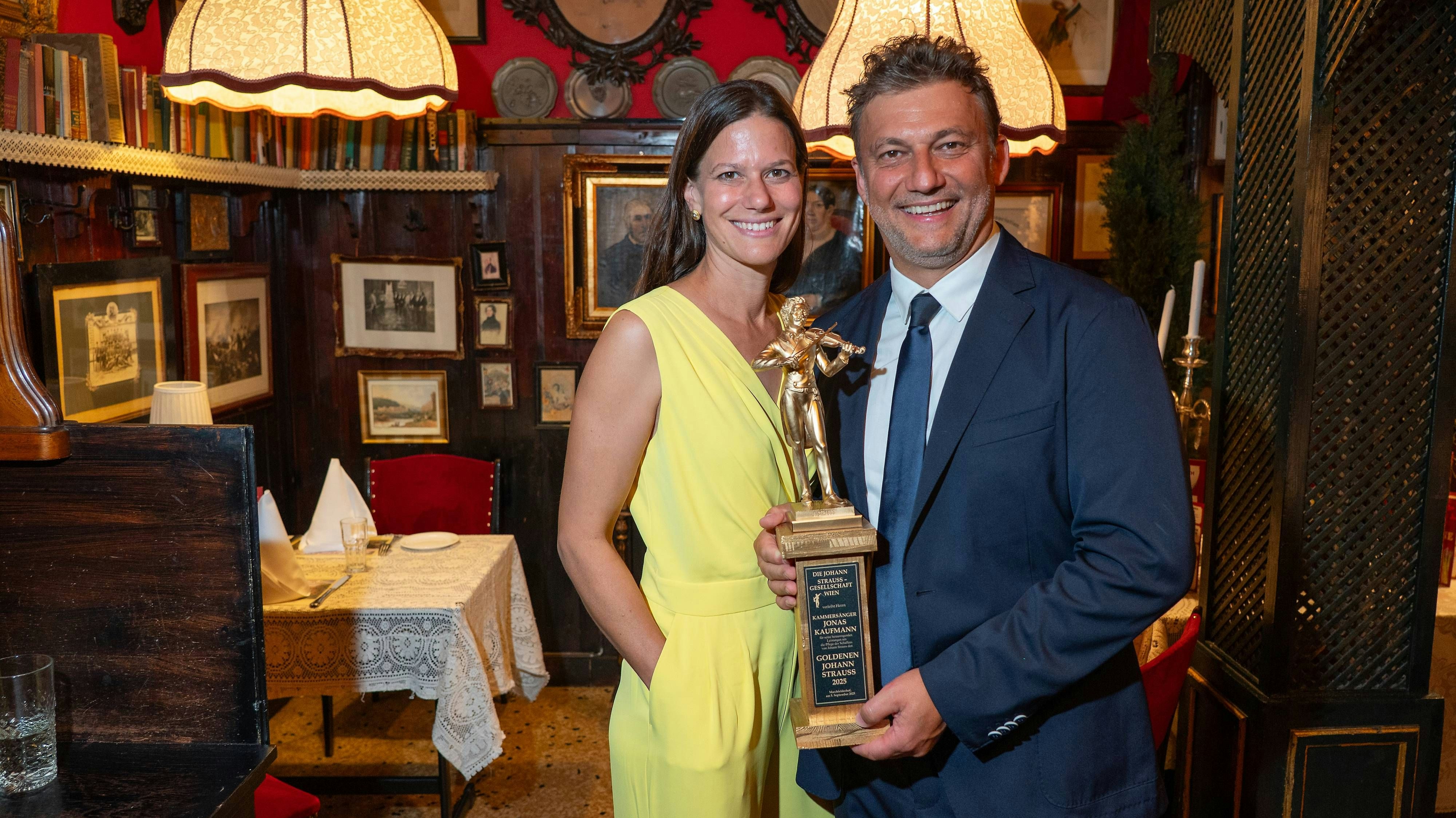 Heute.at - Jonas Kaufmann mit dem „Walzer-Oscar“ ausgezeichnet