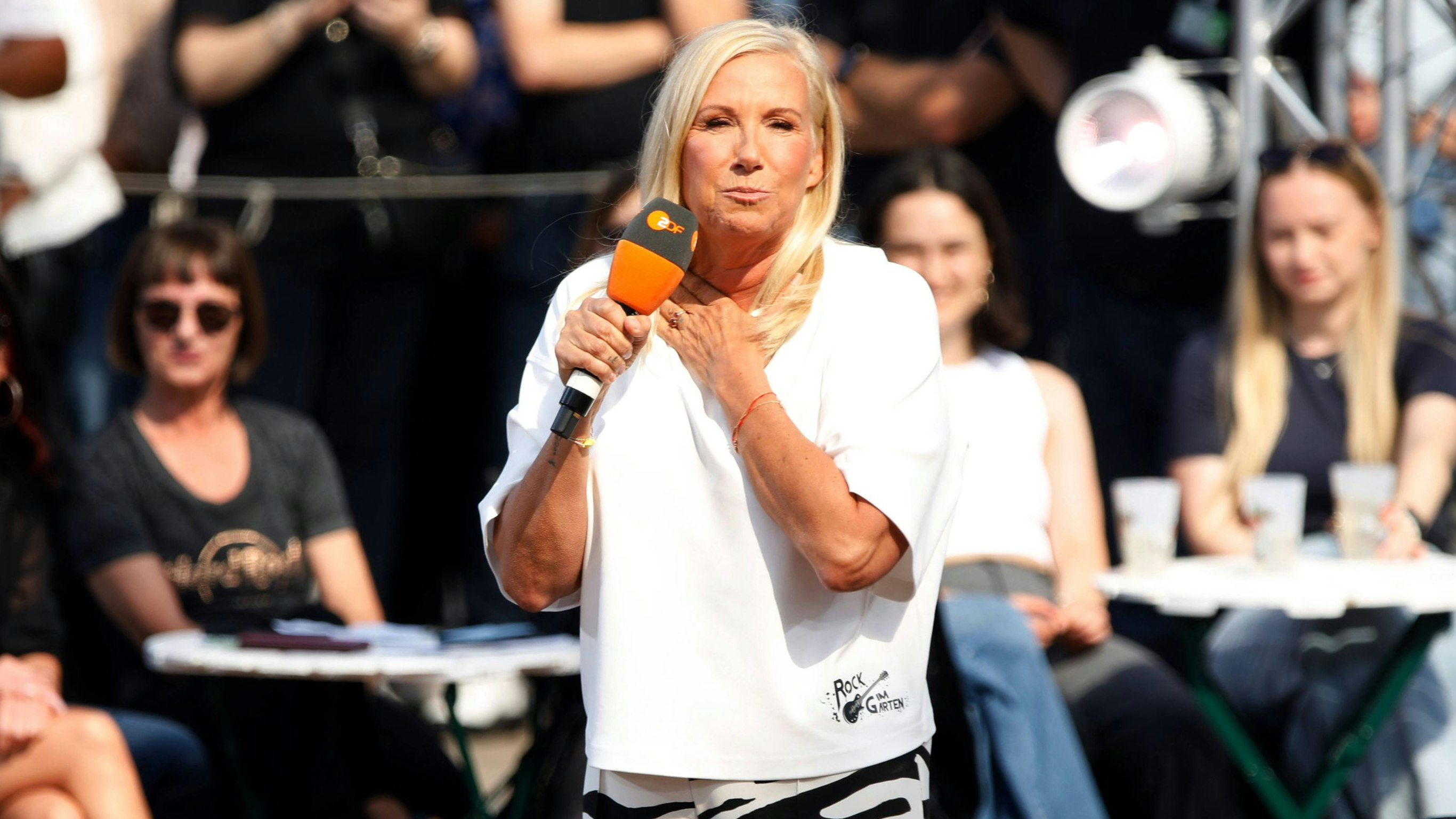 Heute.at - Fans in Sorge: Schlagerstar sagt Fernsehgarten ab