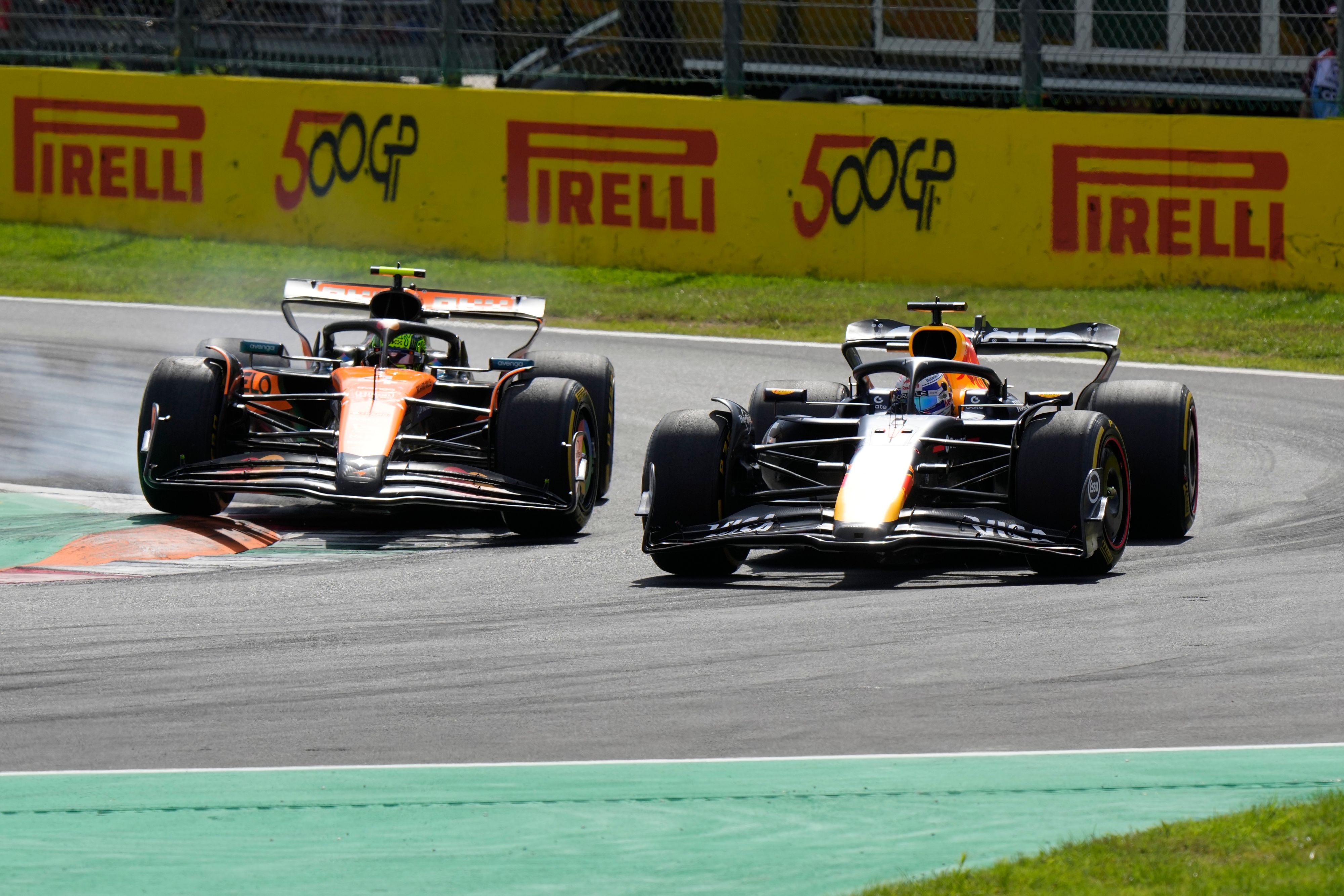 Lando Norris gegen Max Verstappen.