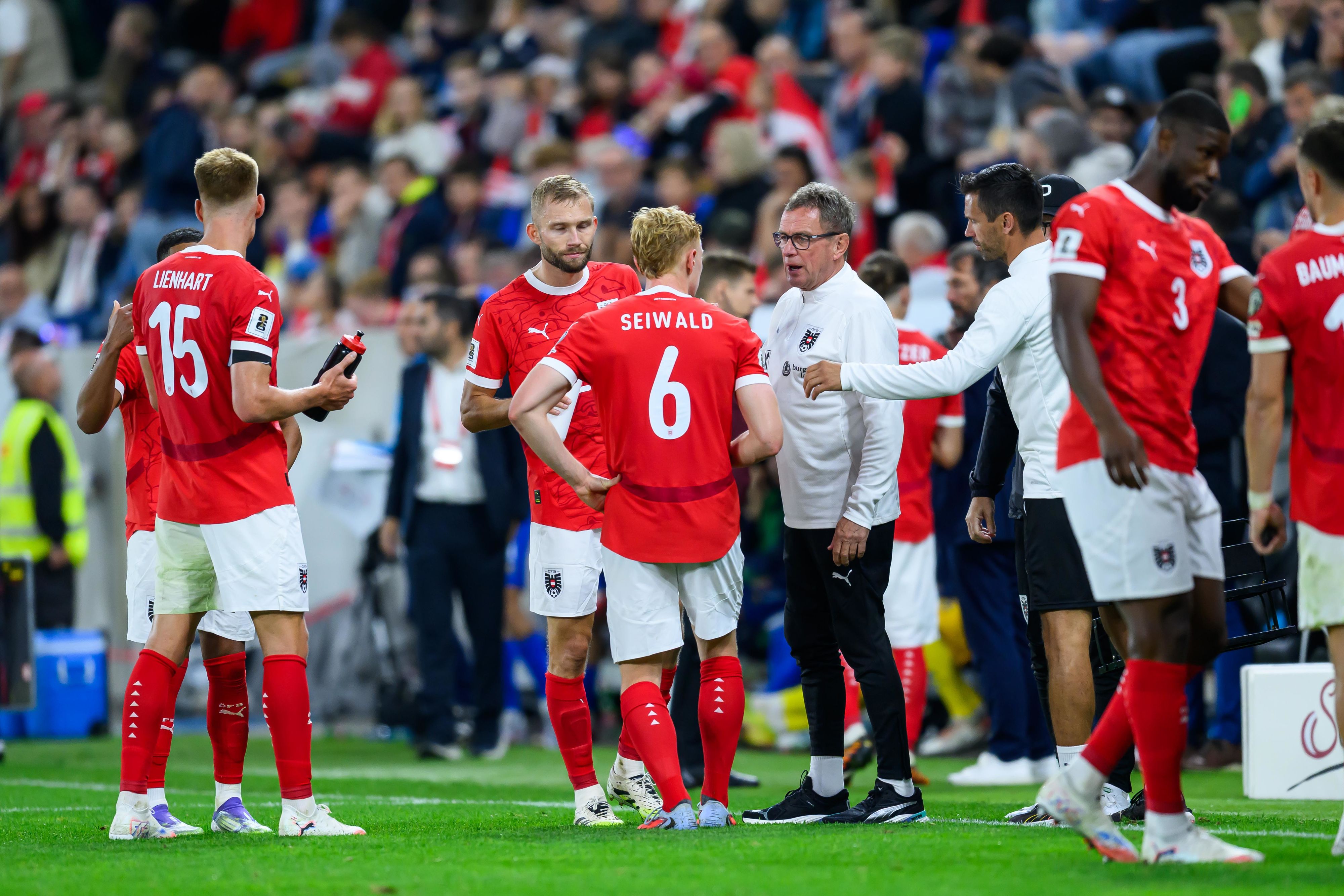 Ralf Rangnick schwört seine Stars auf Bosnien ein.