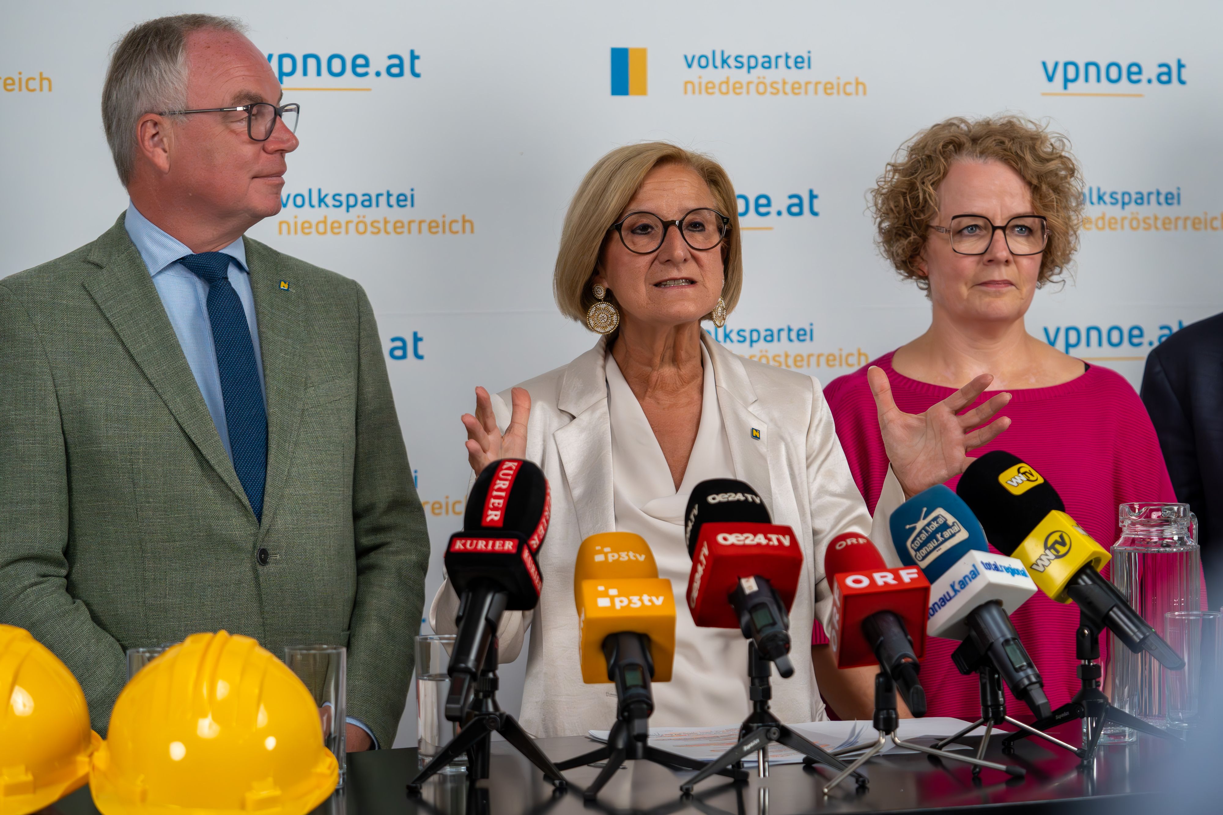 Arbeitsklausur der VPNÖ: Pernkopf, Mikl-Leitner und Teschl-Hofmeister (v.l.)