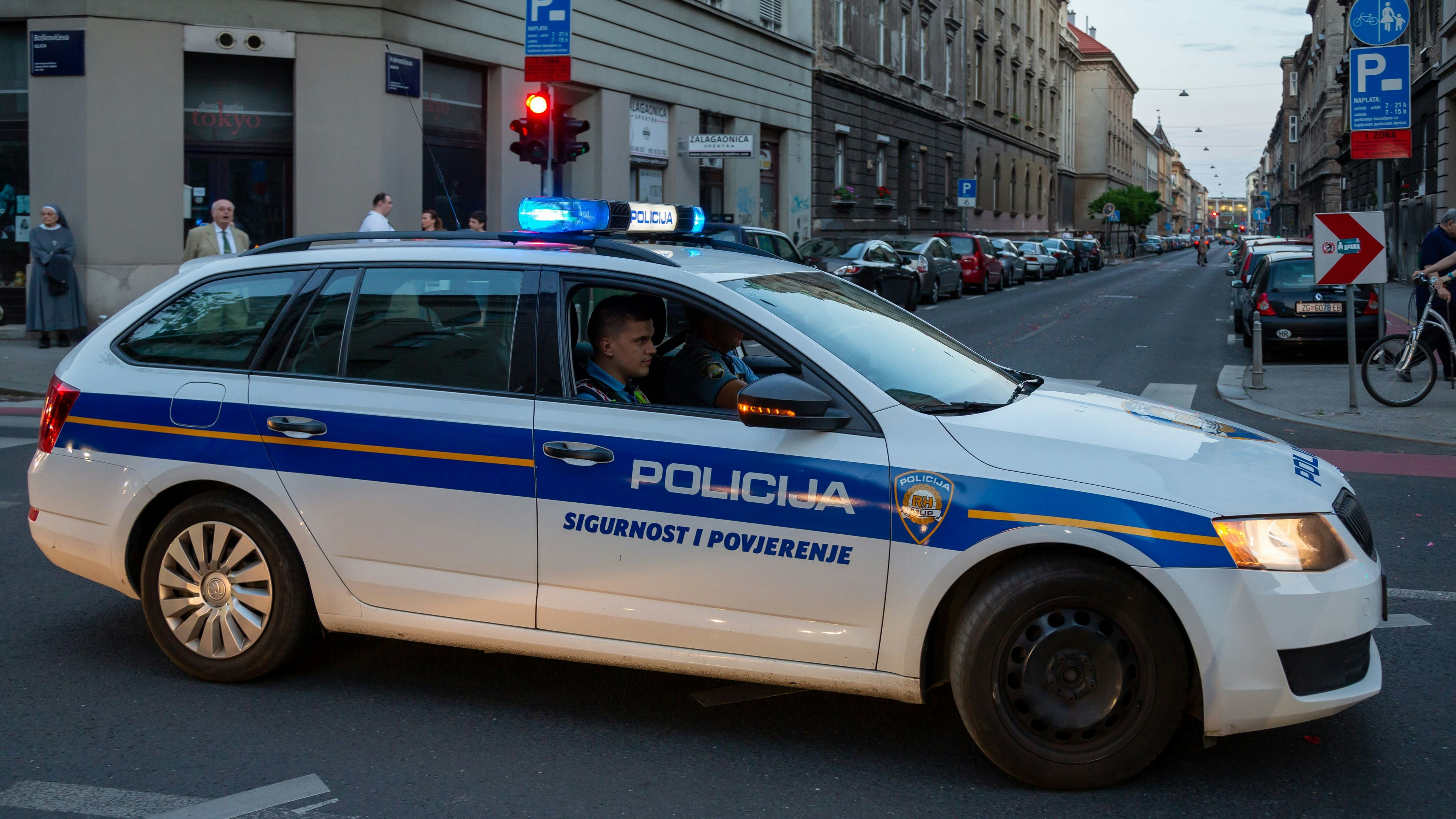 Heute.at - Baby bei Hausgeburt gestorben – Hebamme in U-Haft