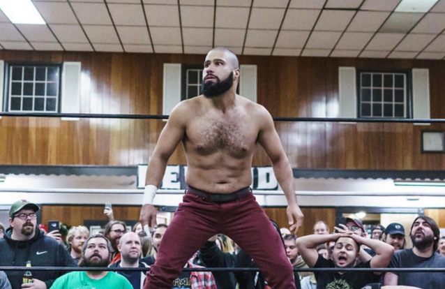 Jonathan Ecehvarria.