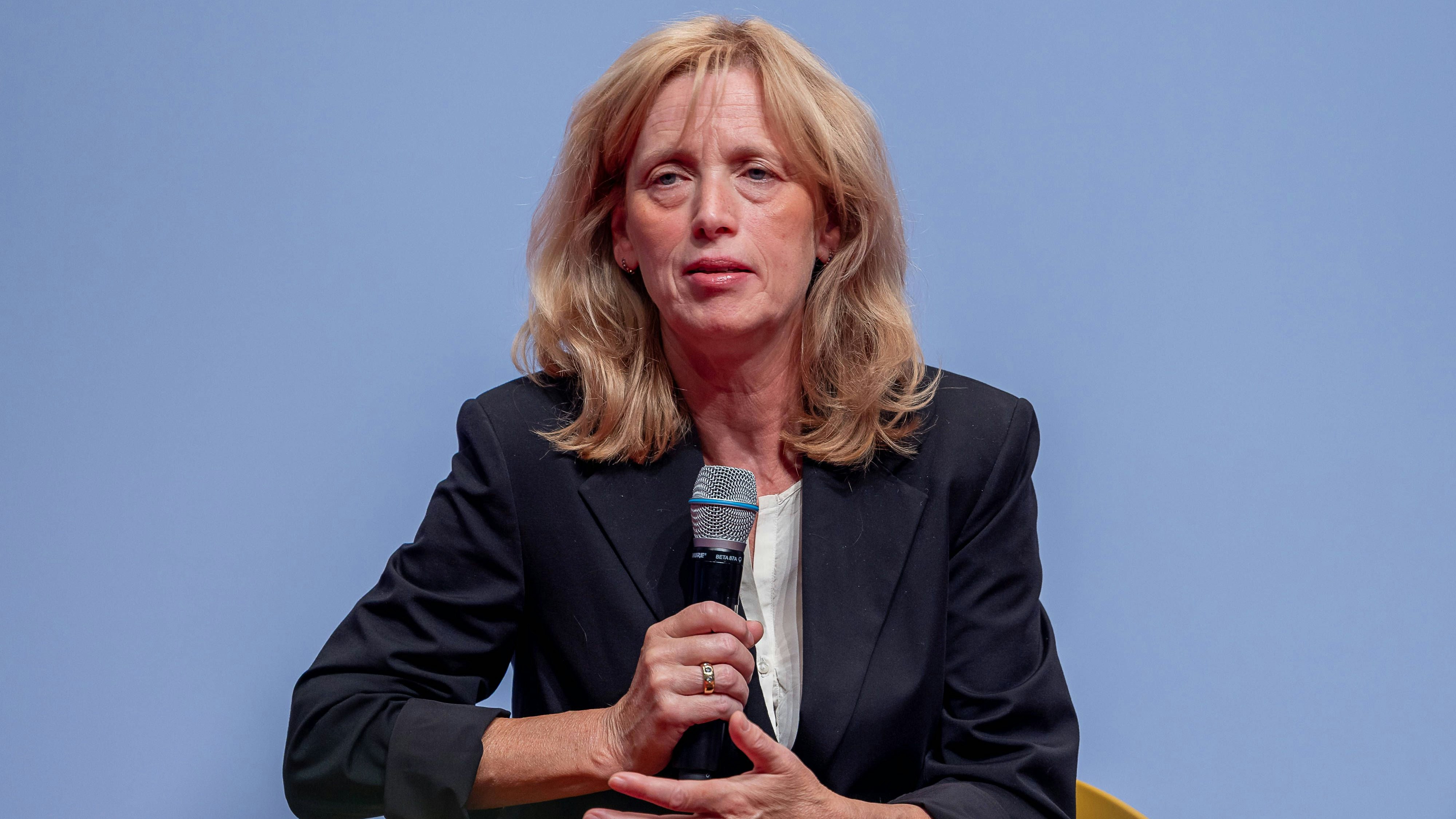 Heute.at - Plötzlich wieder Quarantäne! Ministerin hat Corona