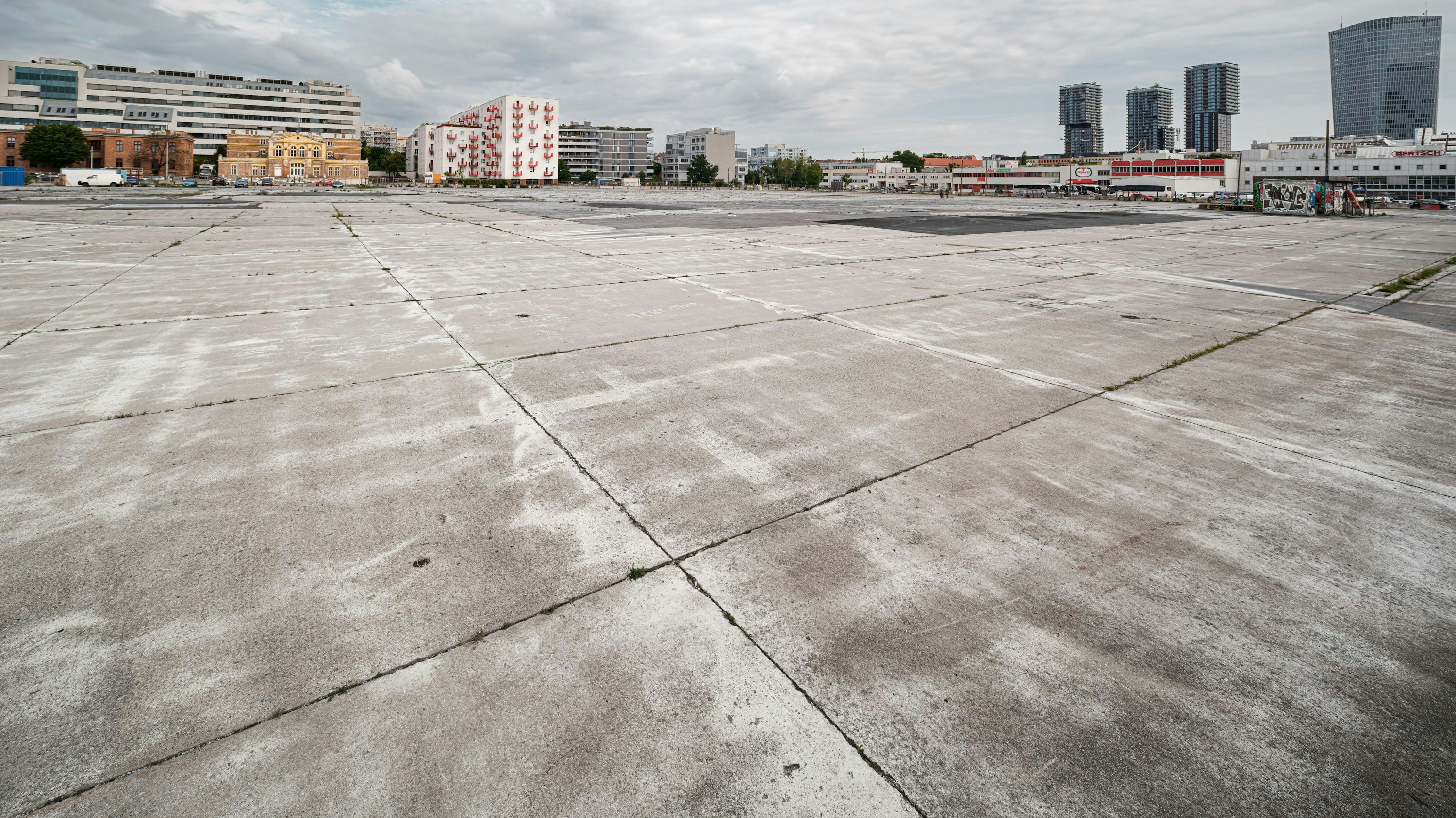 Heute.at - Schmähpreis – Goldener Presslufthammer für Neu Marx