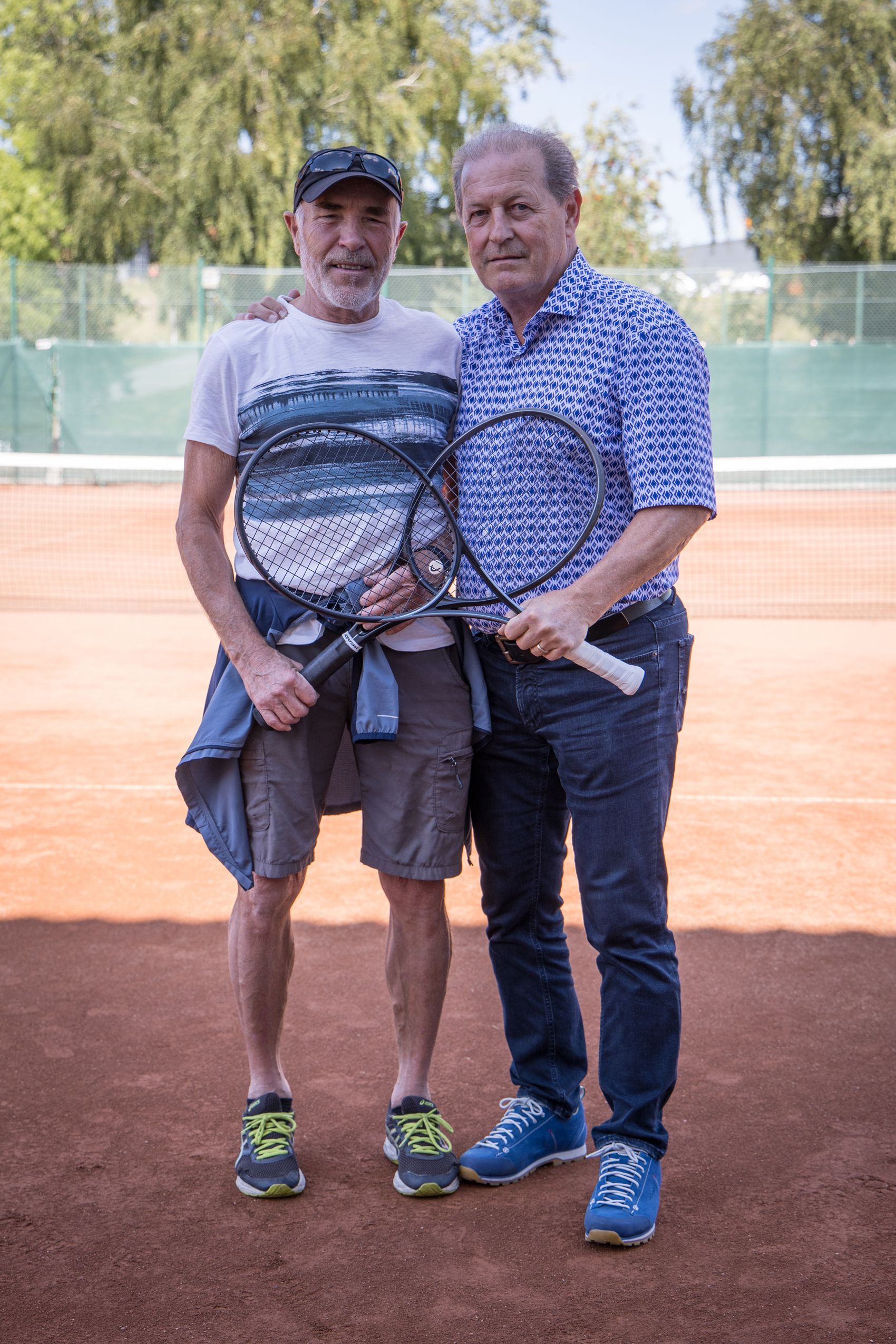 Eine perfekte Rettungskette rettete das Leben von Franz Hochreiter (rechts). Im Bild mit Ersthelfer Johann Rehberger.