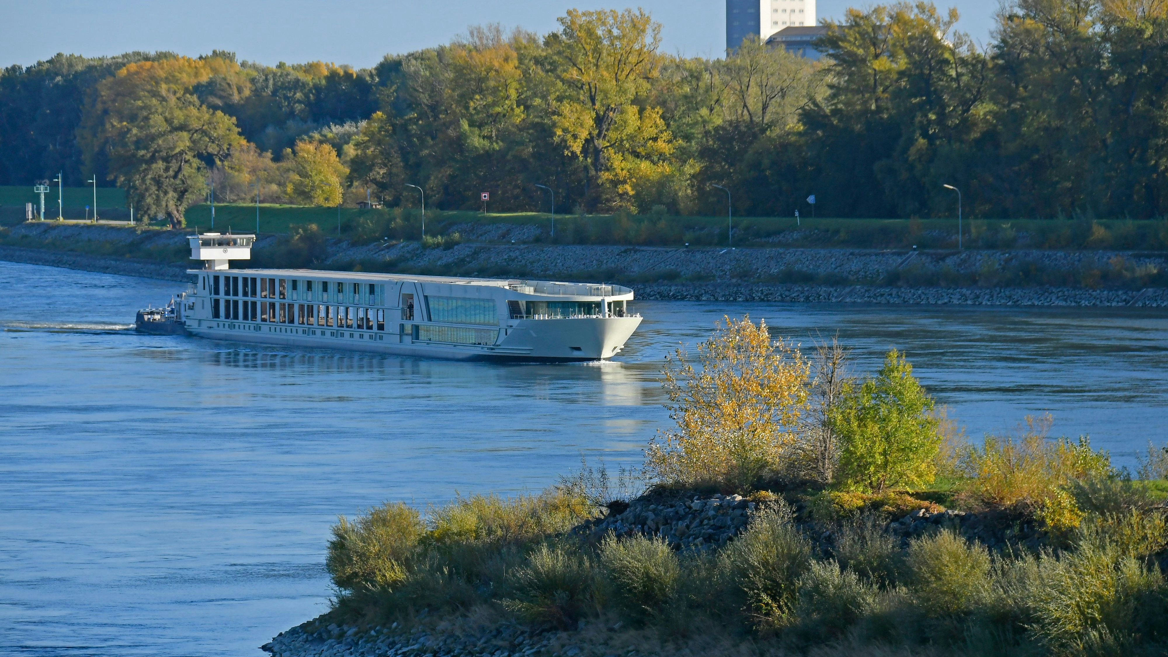 Heute.at - Matrose stürzt in der Nacht in die Donau und stirbt