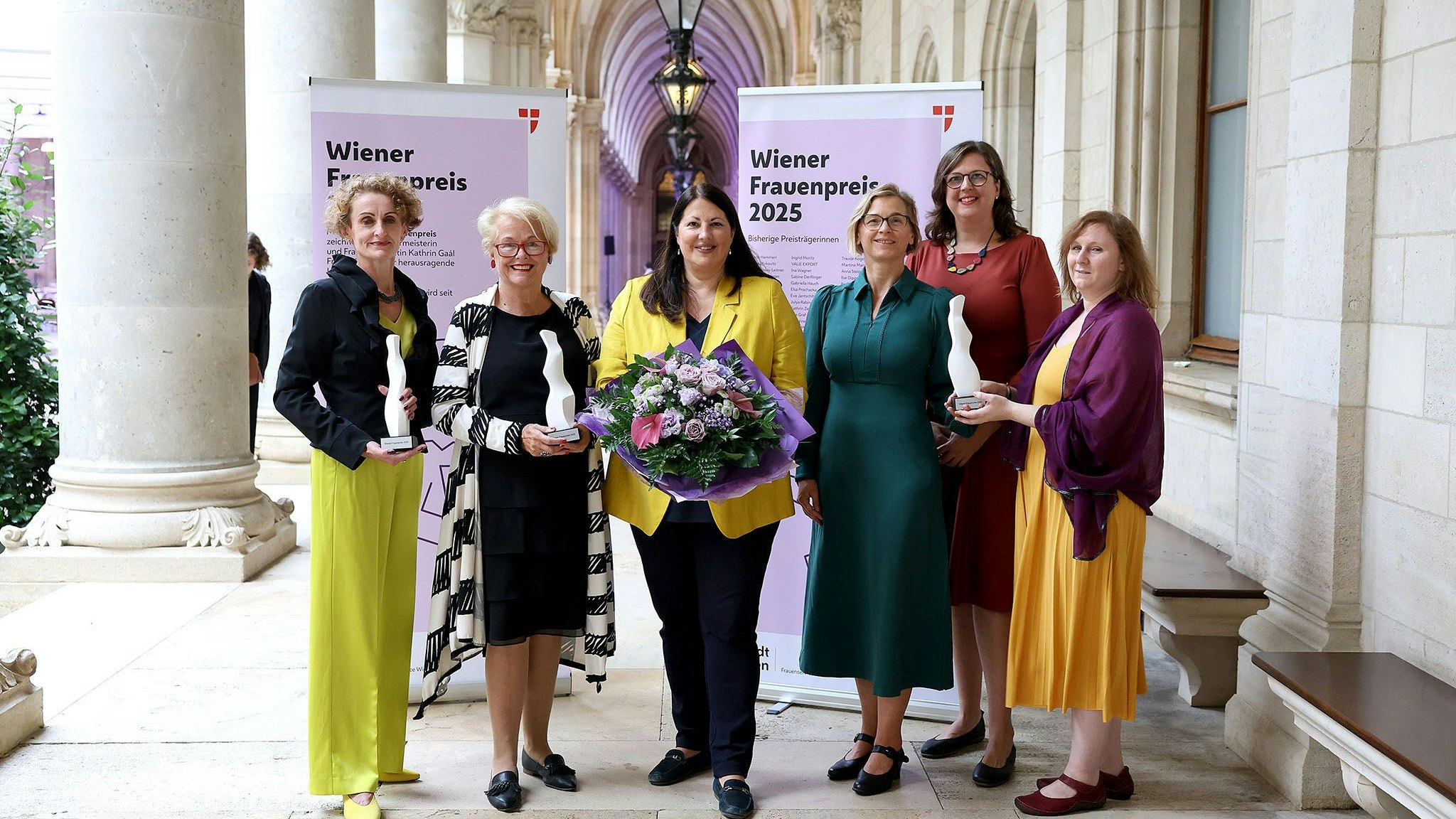 Heute.at - Linke Politshow – FPÖ tobt wegen Wiener Frauenpreis