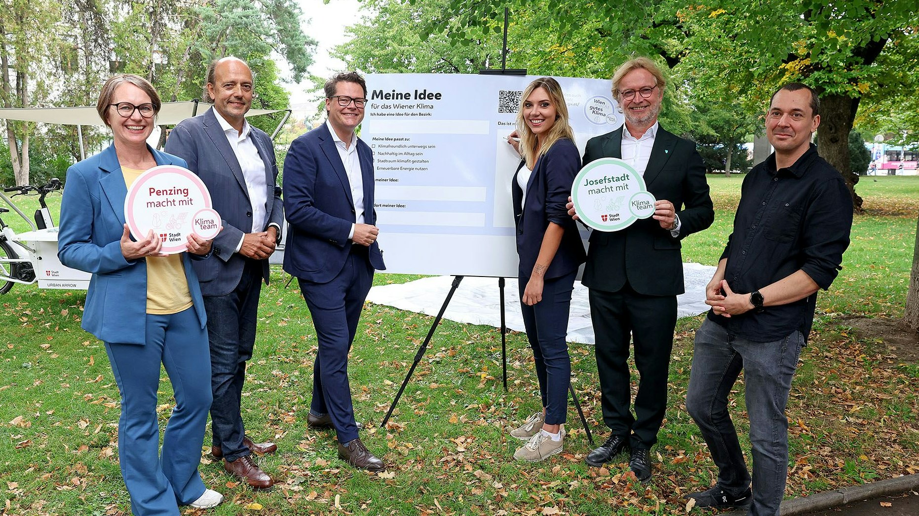 StR Jürgen Czernohorszky, GR Stefan Gara, BVIn Michaela Schüchner und BV Martin Fabisch freuen sich über die neue Klimateam-Saison.