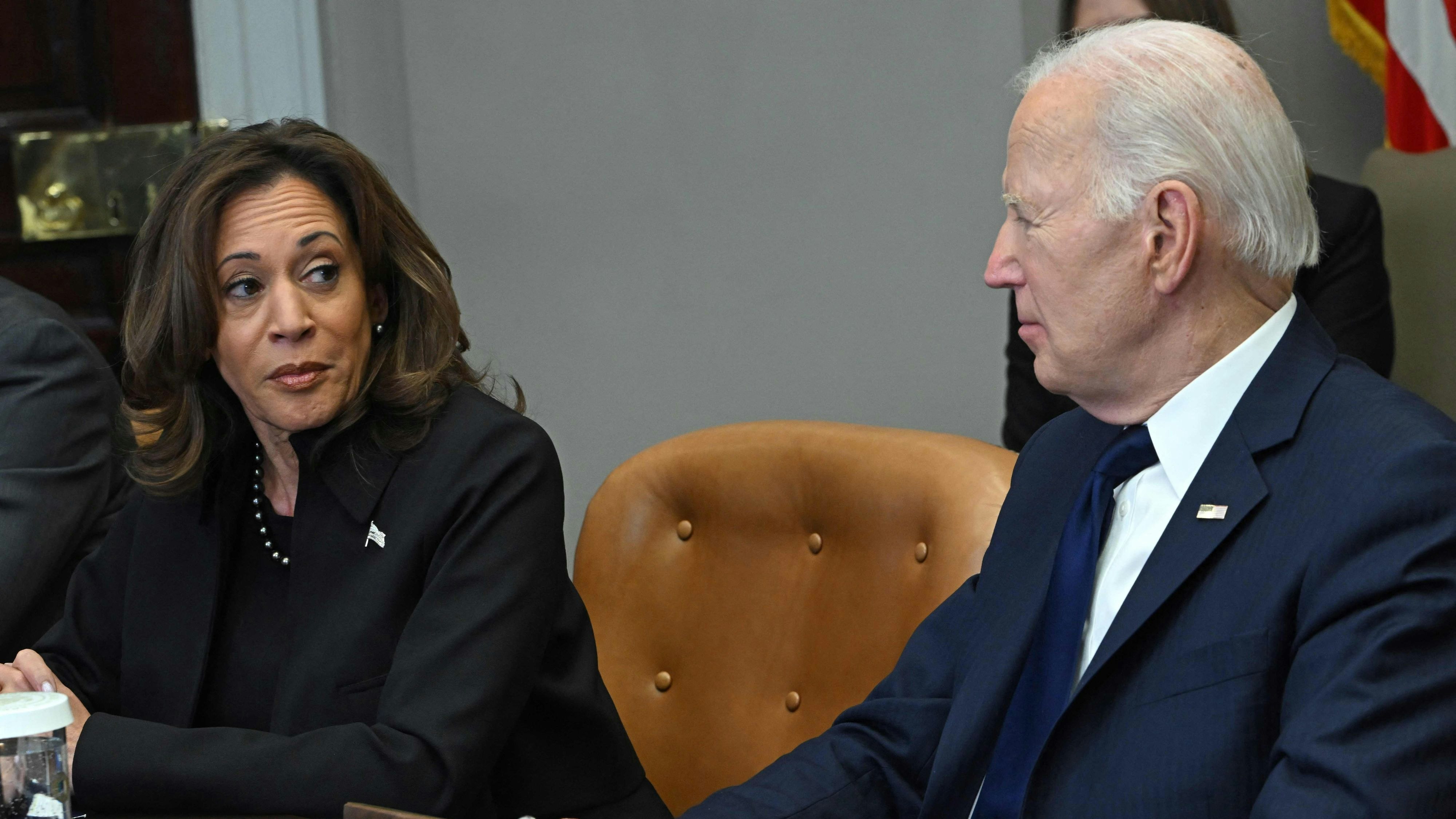 Heute.at - Leichtsinn – Harris rechnet mit Biden ab