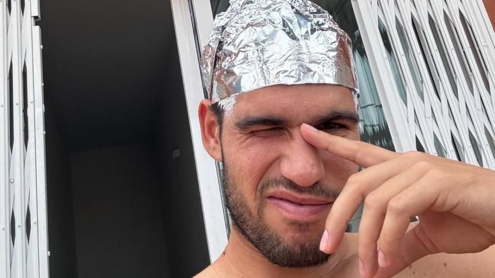 Carlos Alcaraz färbte sich die Haare blond.