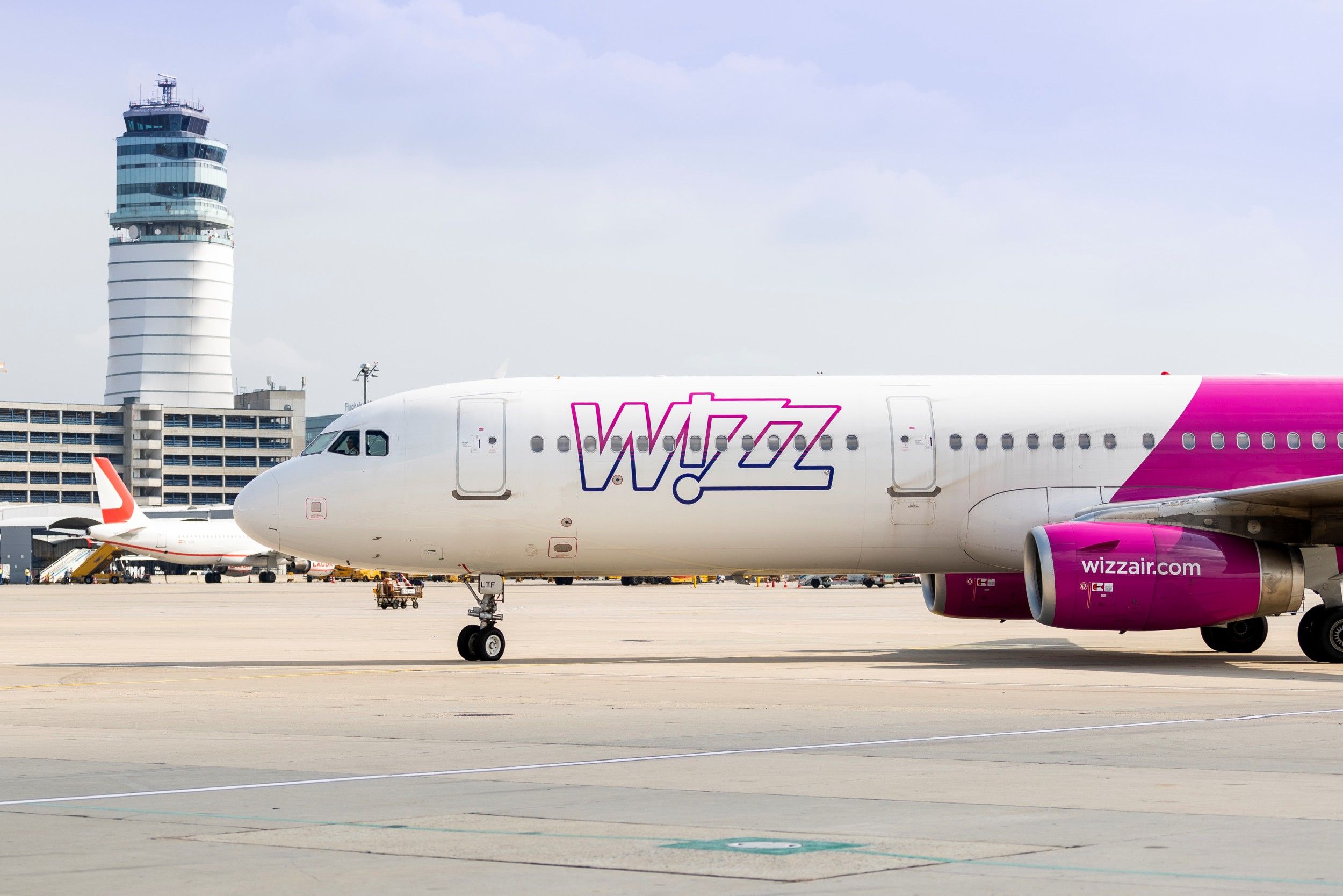 Flughafen Wien: Wizz Air zieht seine aus fünf Jets bestehende Flotte ab und schließt die Basis.