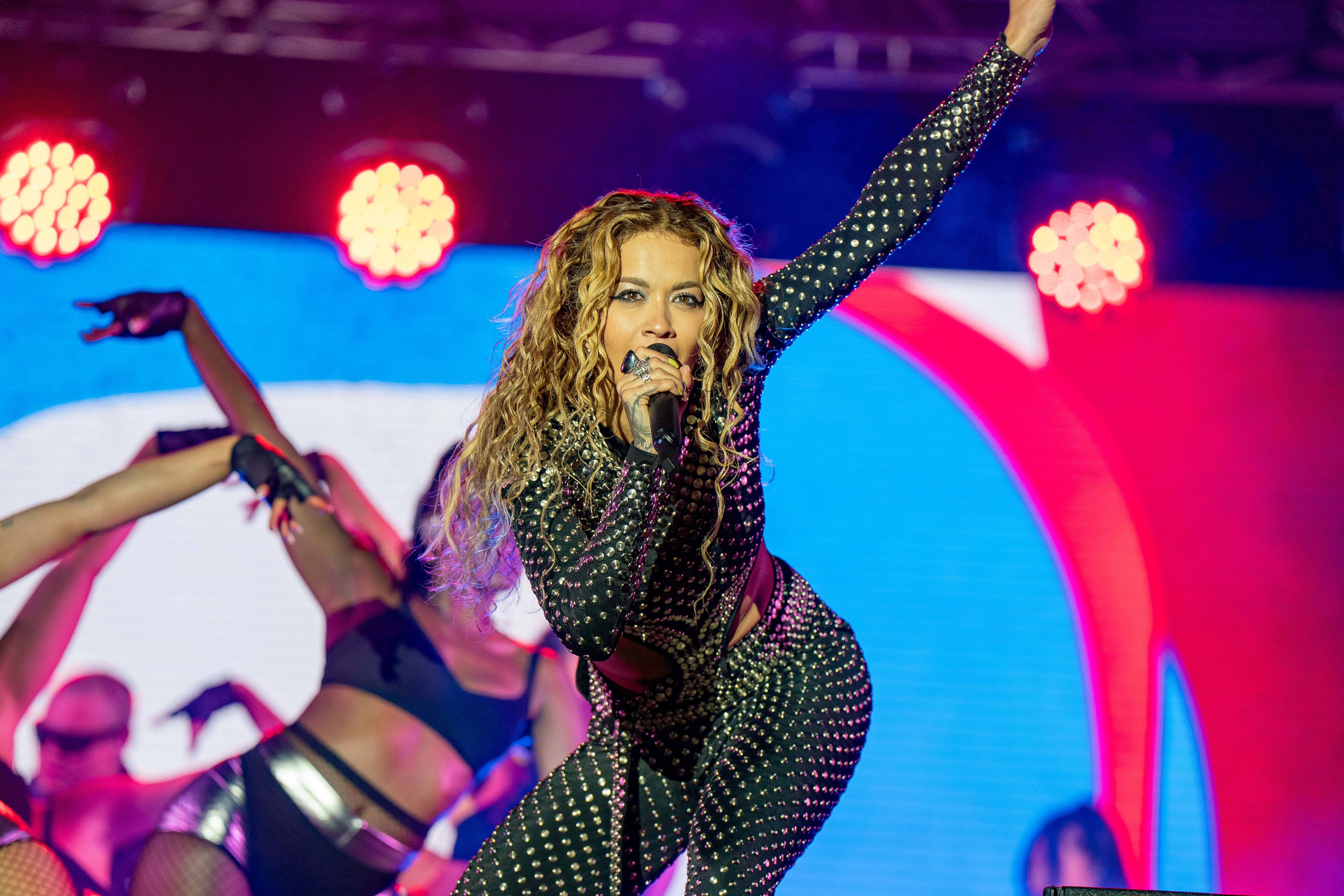 Rita Ora wird in Ischgl die Skisaison eröffnen. 