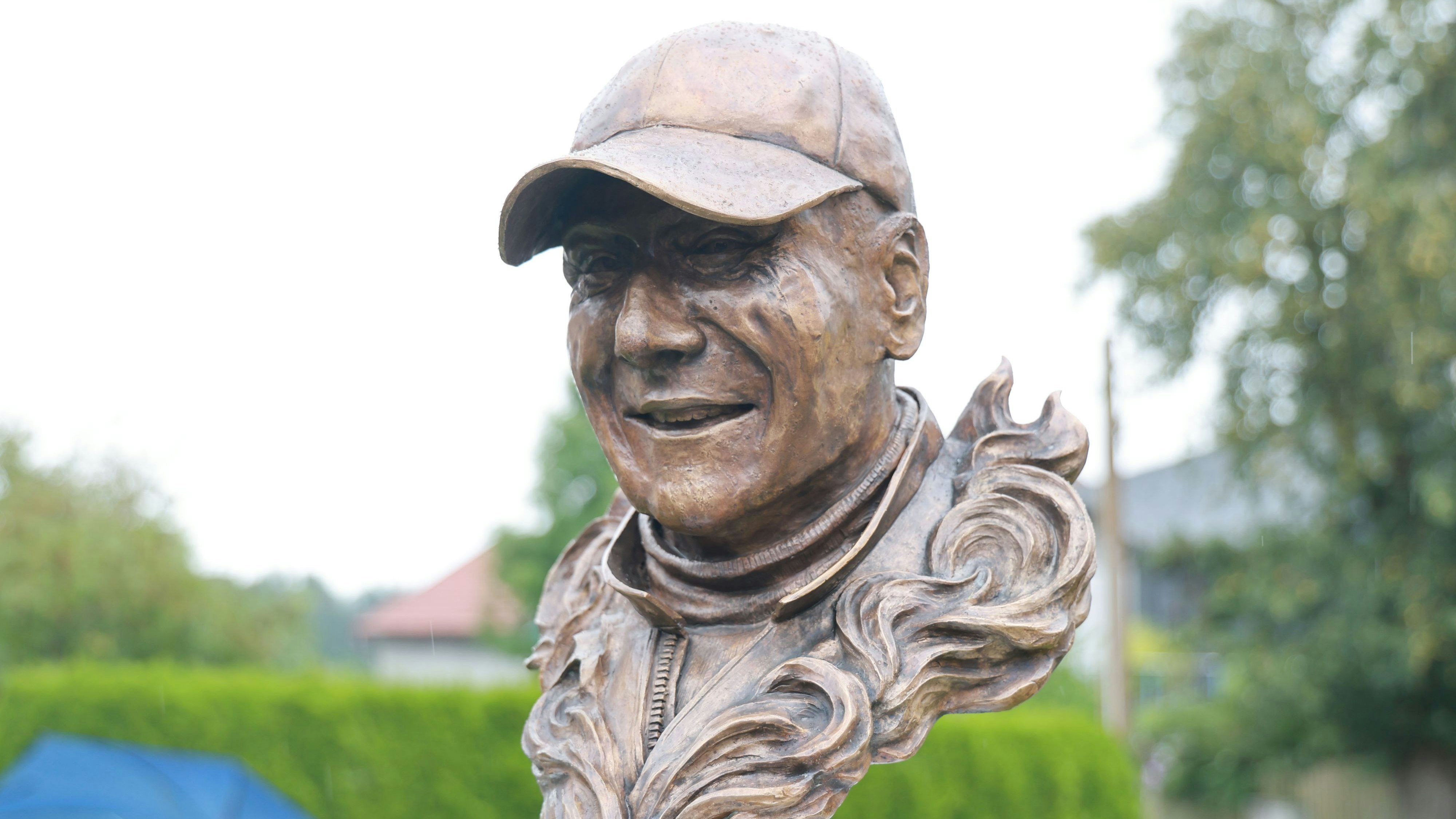 Das Denkmal für Niki Lauda wurde nun enthüllt. 