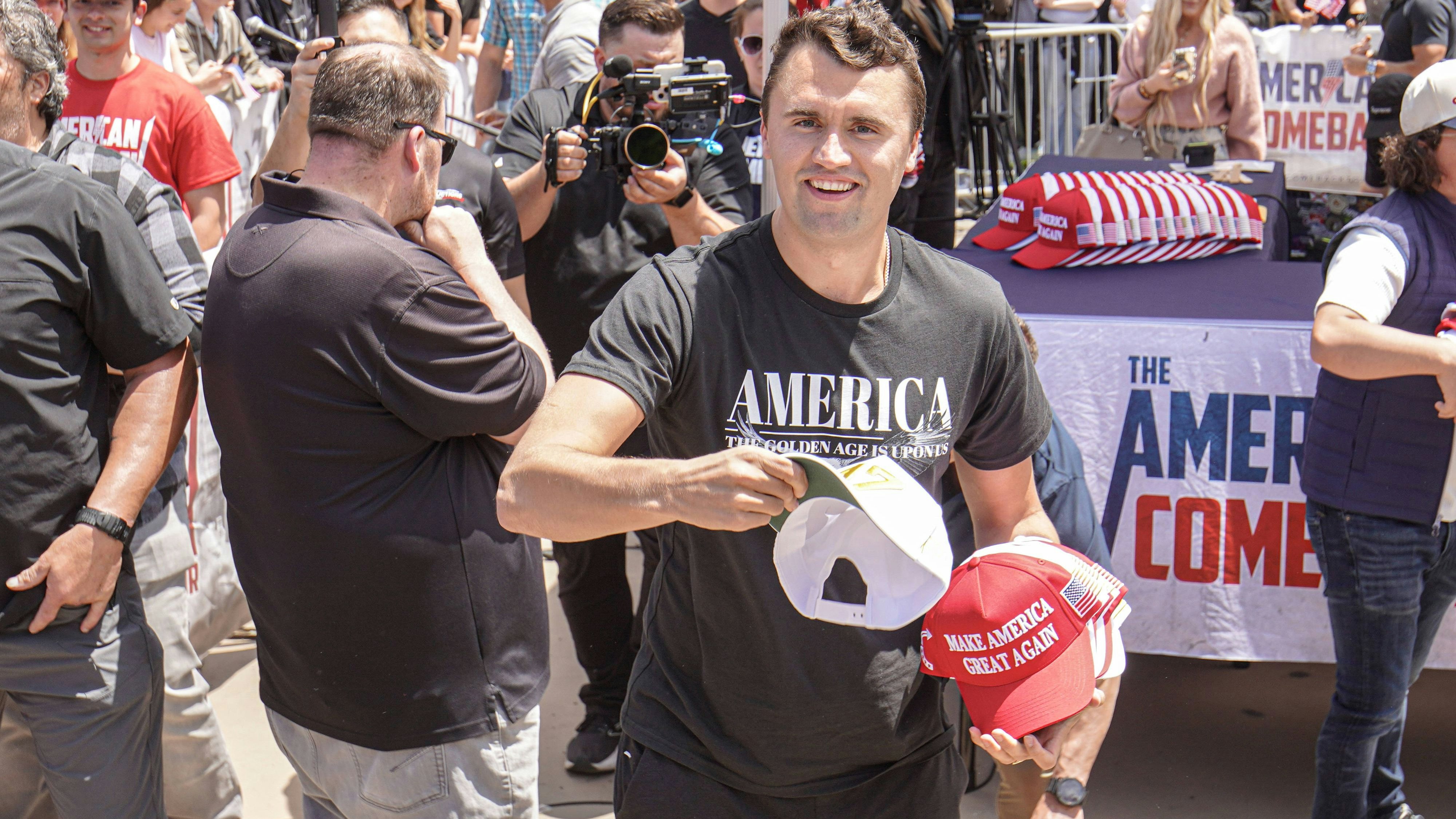 Heute.at - Trump-Anhänger Charlie Kirk während Rede angeschossen