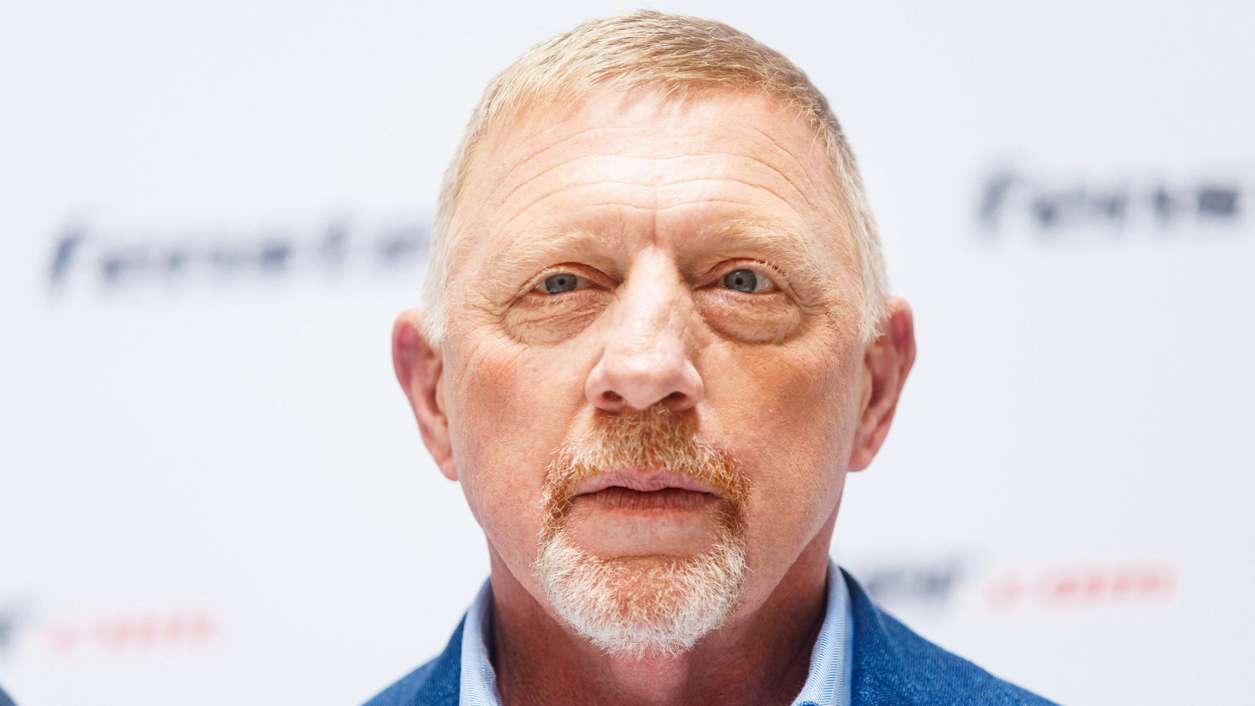 Heute.at - Becker: Sie forderten mich auf, die Beine zu spreizen